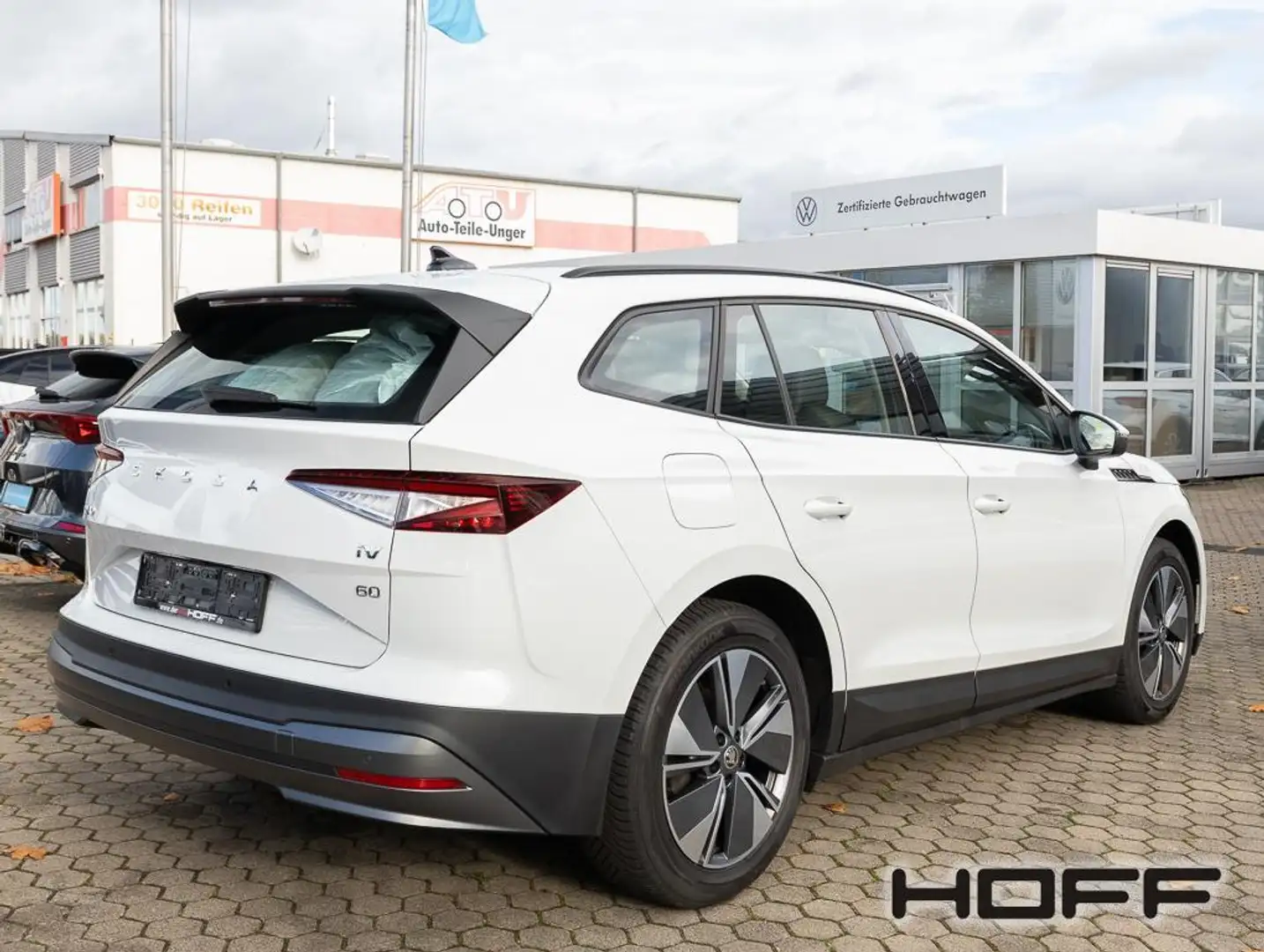 Skoda Enyaq iV 60 Loft Kamera Navi Assistenzpaket Weiß - 2
