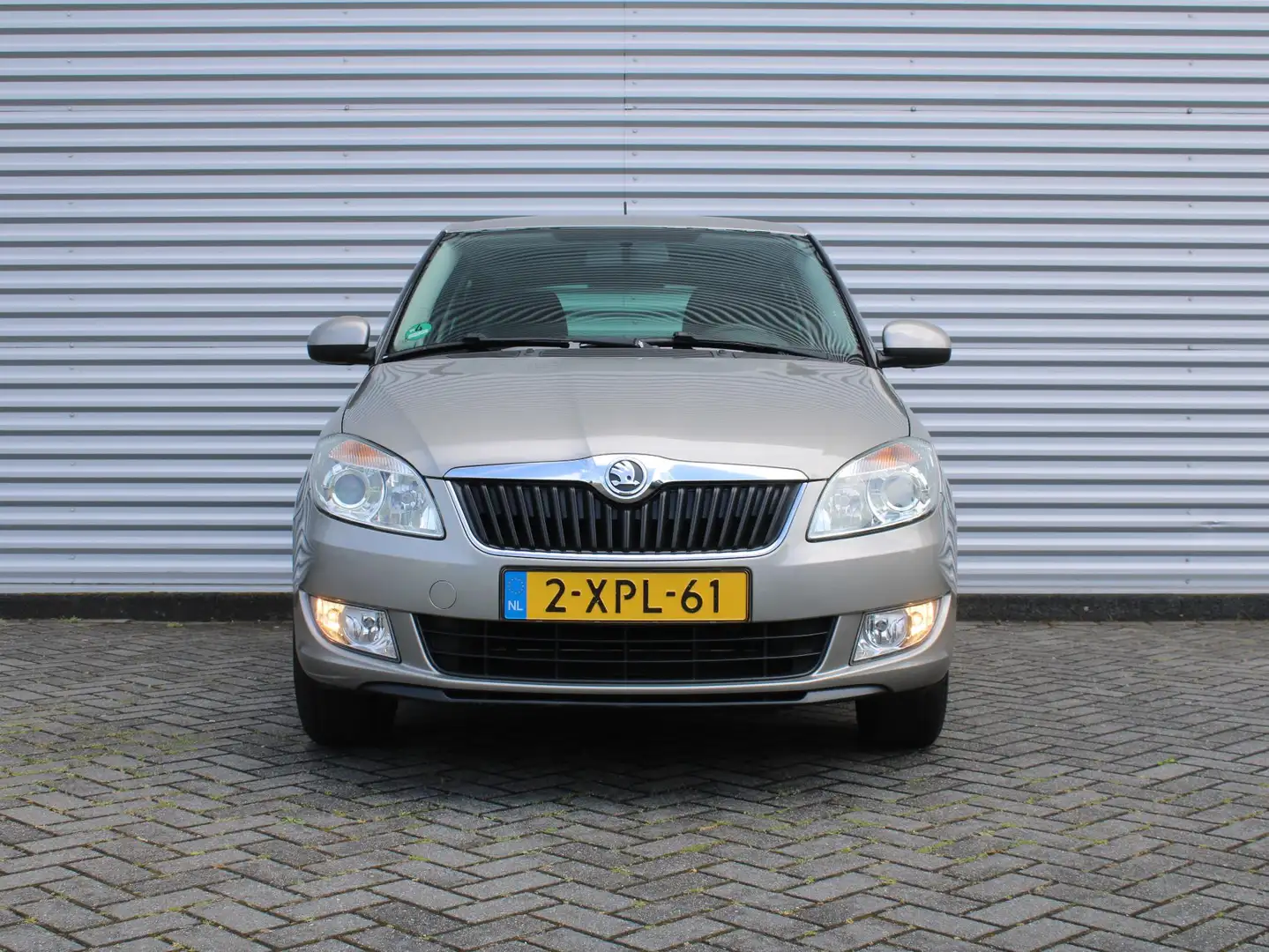 Skoda Fabia 1.2 TSI Drive | 15" LM | Airco | Cruise | Navi | Z Beige - 2
