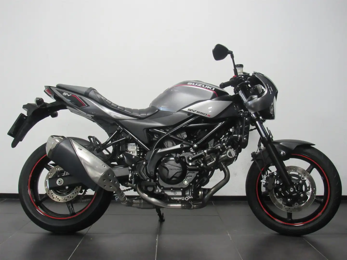Suzuki SV 650 X ABS Gris - 1