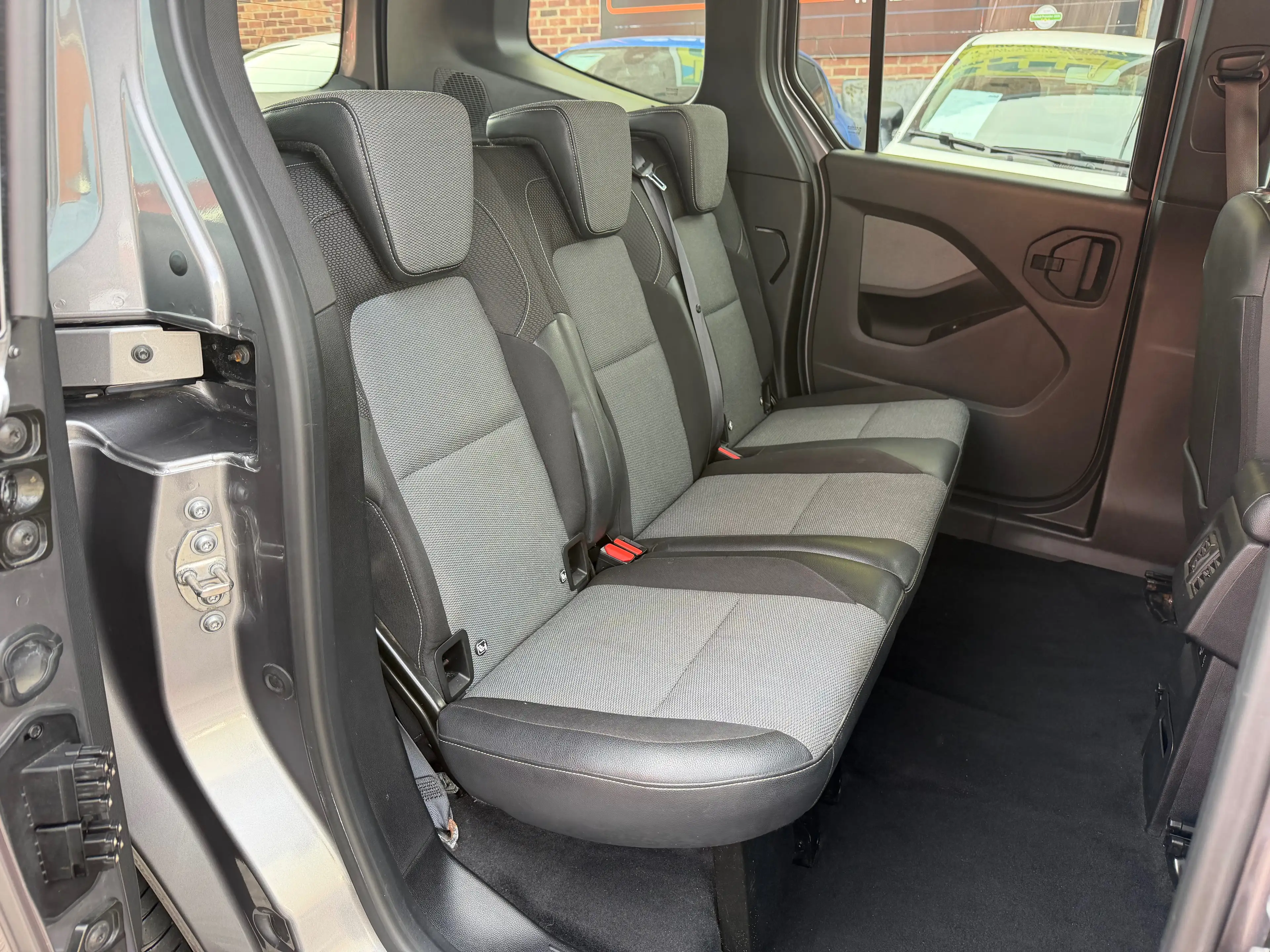 Renault Kangoo Kangoo 1.5 Blue dCi ° FULL LED ° NAVI ° CAMERA ° CUIR ° GARANTI 12 MOIS !!! — photo 14