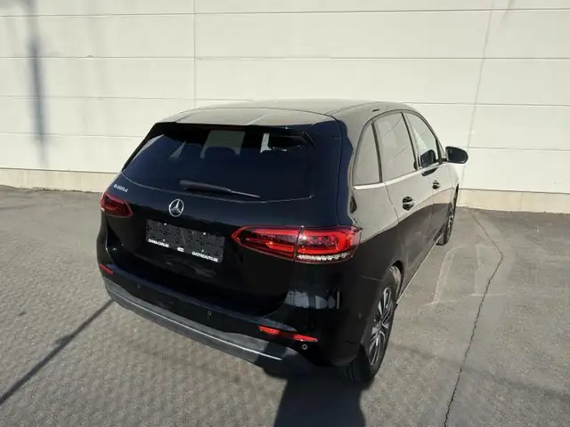 Mercedes-Benz B Class view 5