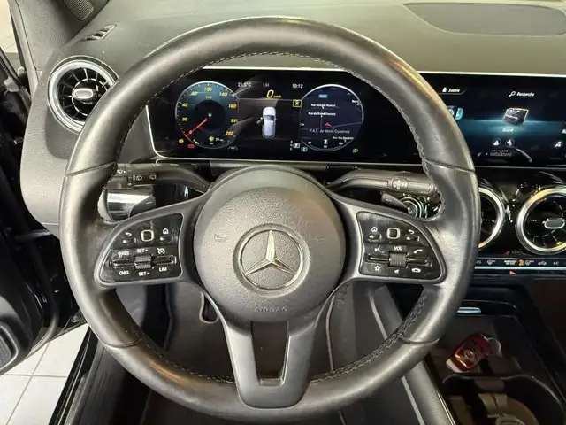 Mercedes-Benz B Class view 13