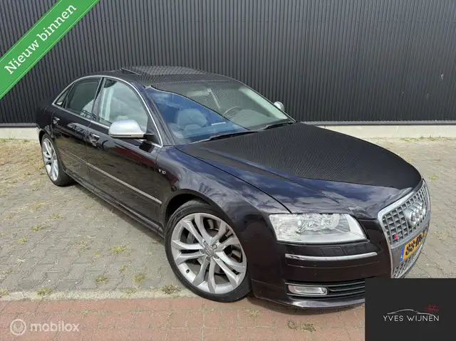 Audi S8 5.2 v10 quattro Pro Line CHERRY BLACK