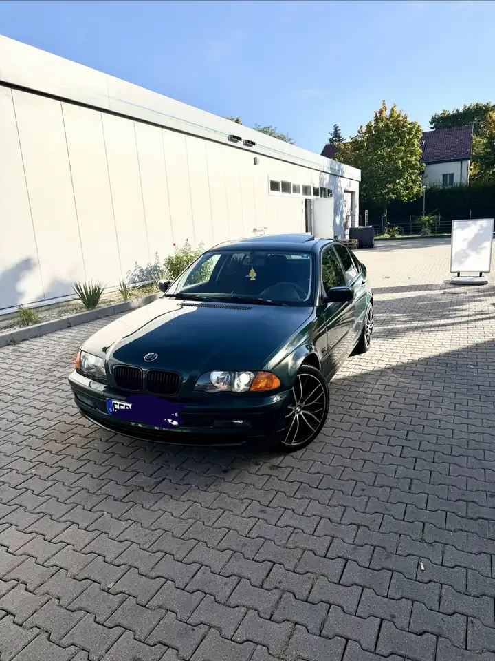 BMW 318i, foto 3