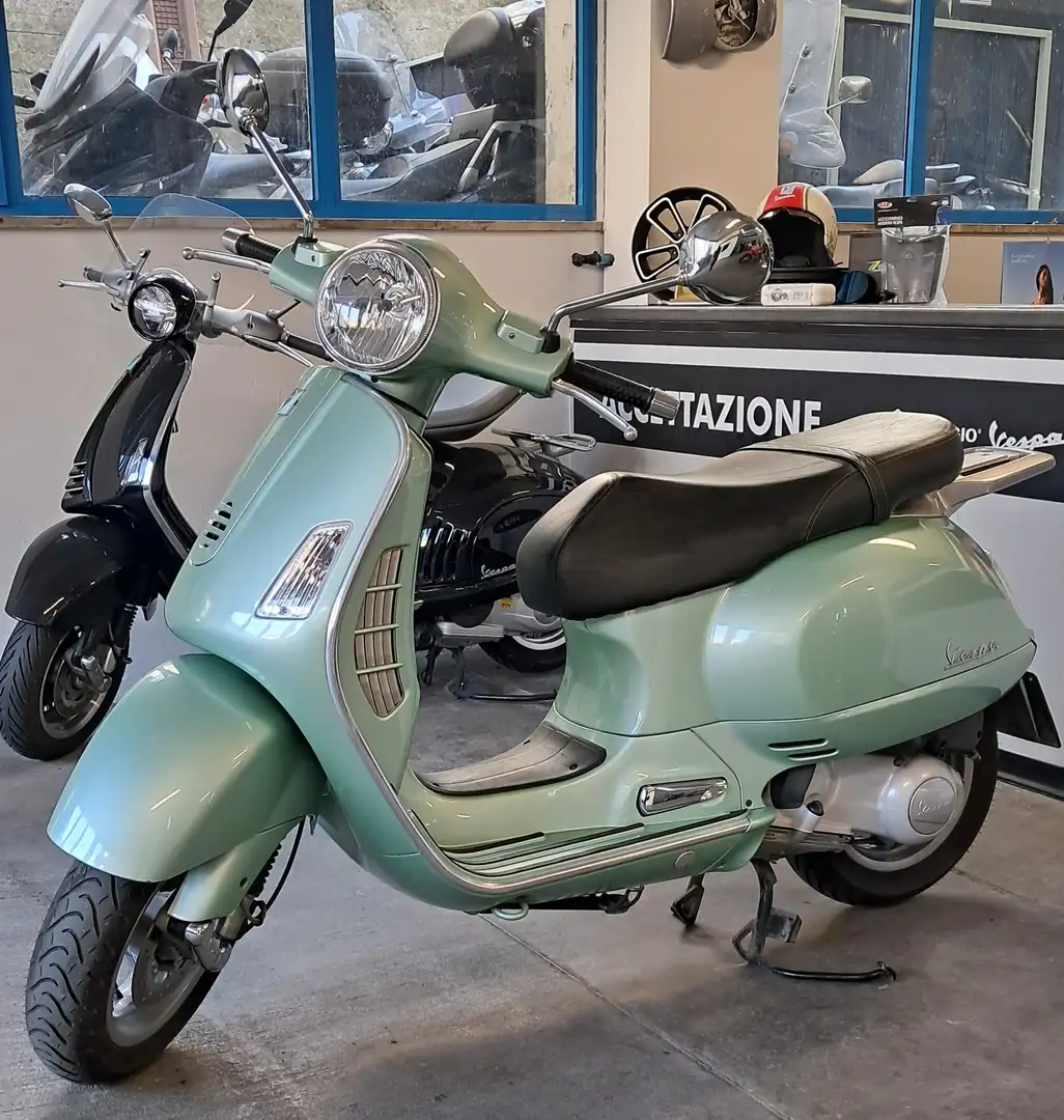 Vespa GT 200 Verde - 2