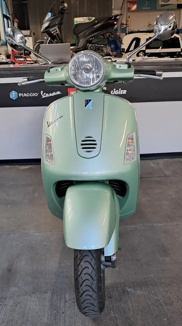 Vespa GT 200 Verde - 1