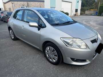 Auris 1.6i Dual VVT-i Linea Luna