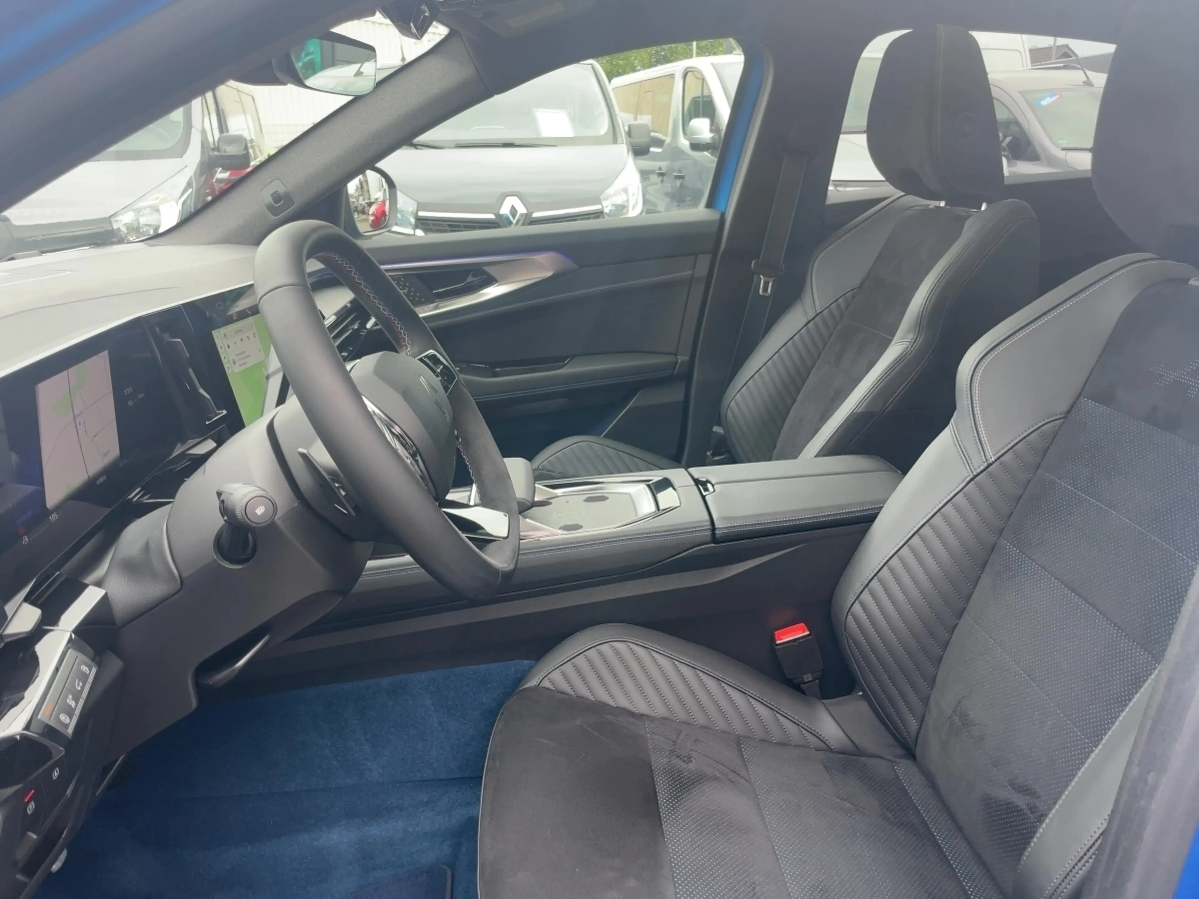 Renault Rafale Atelier Alpine Plug-in 300 4x4 PANO+MATT — photo 12