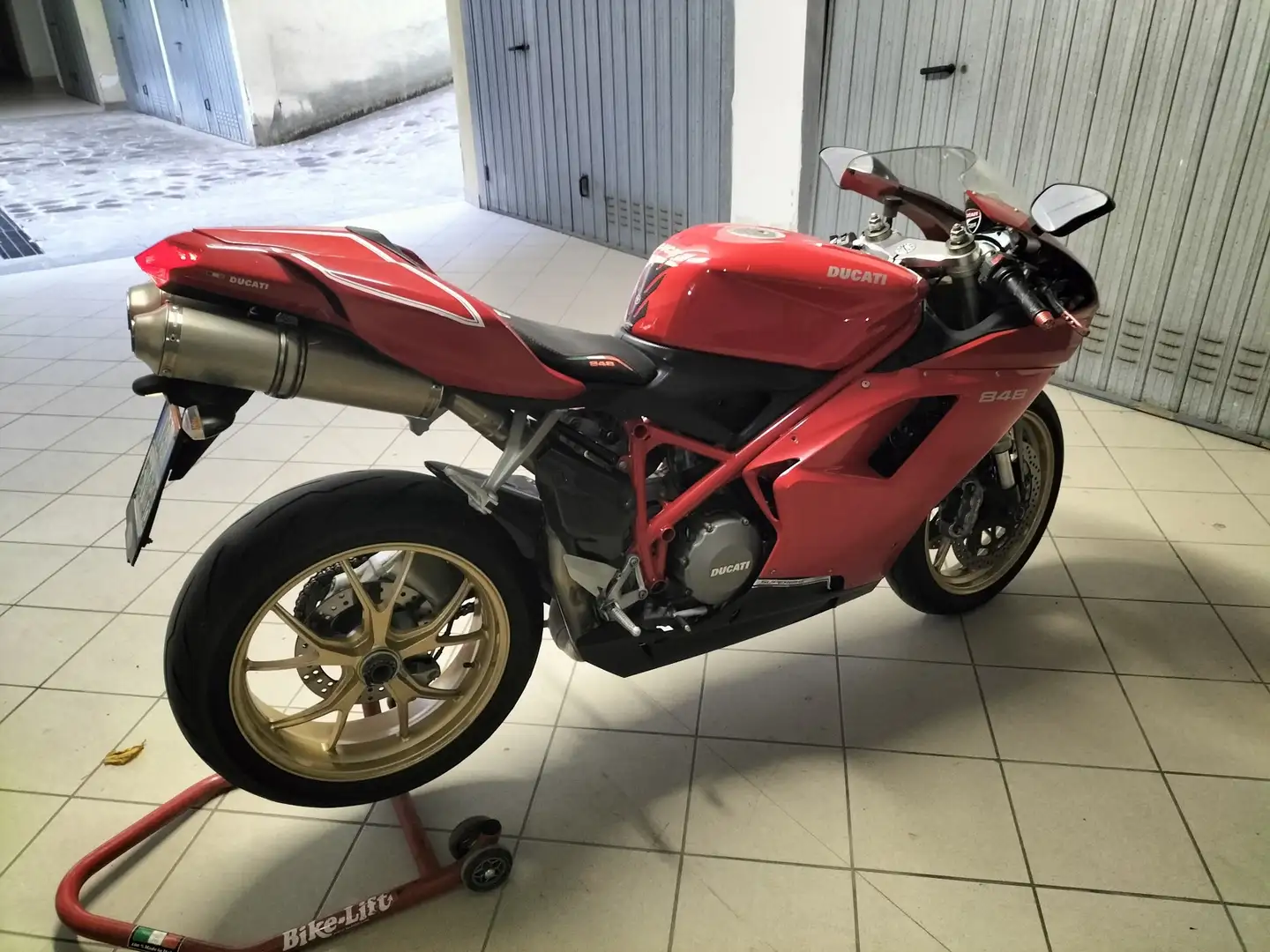 Ducati 848 Rosso - 2
