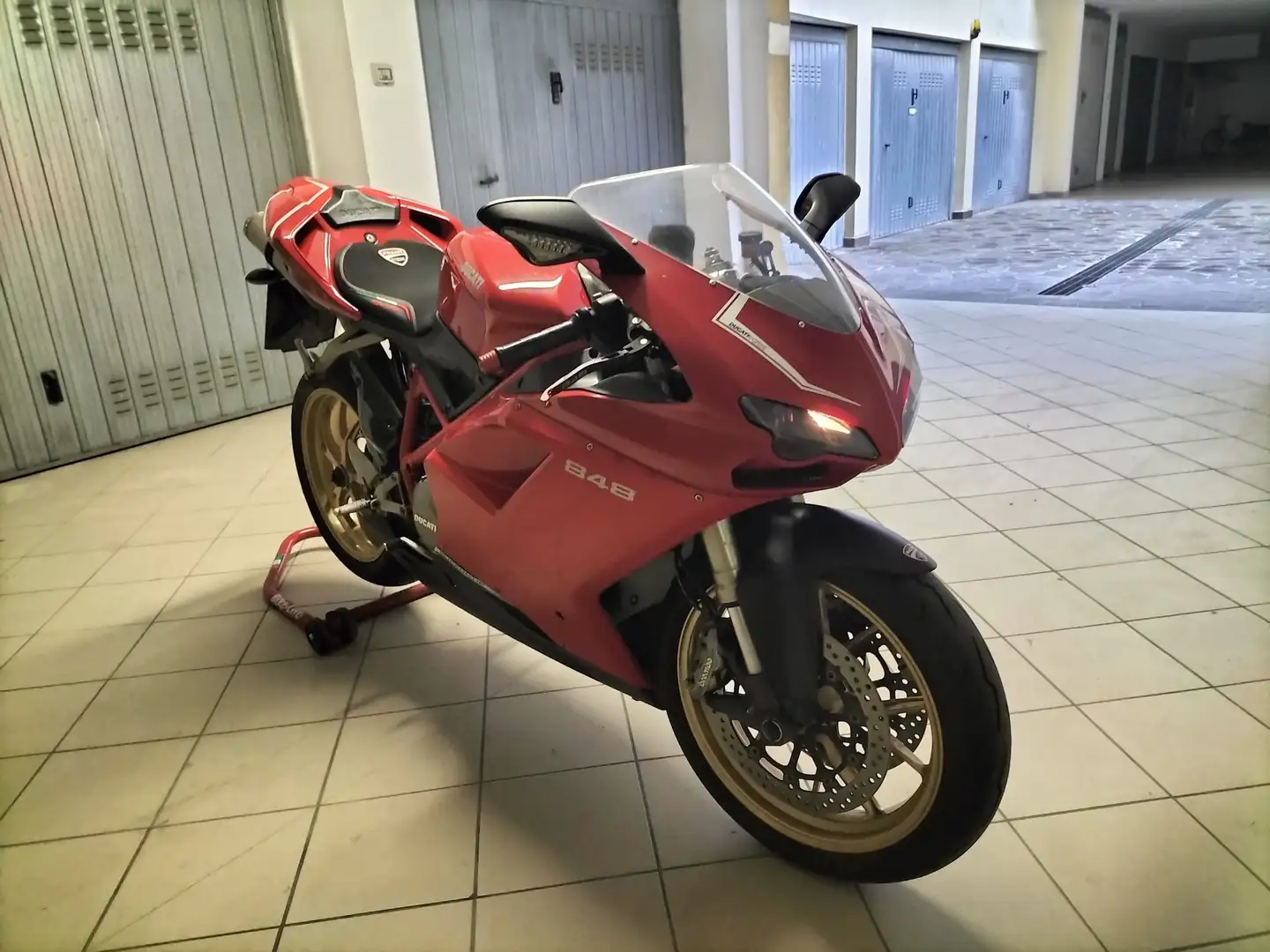 Ducati 848 Rosso - 1