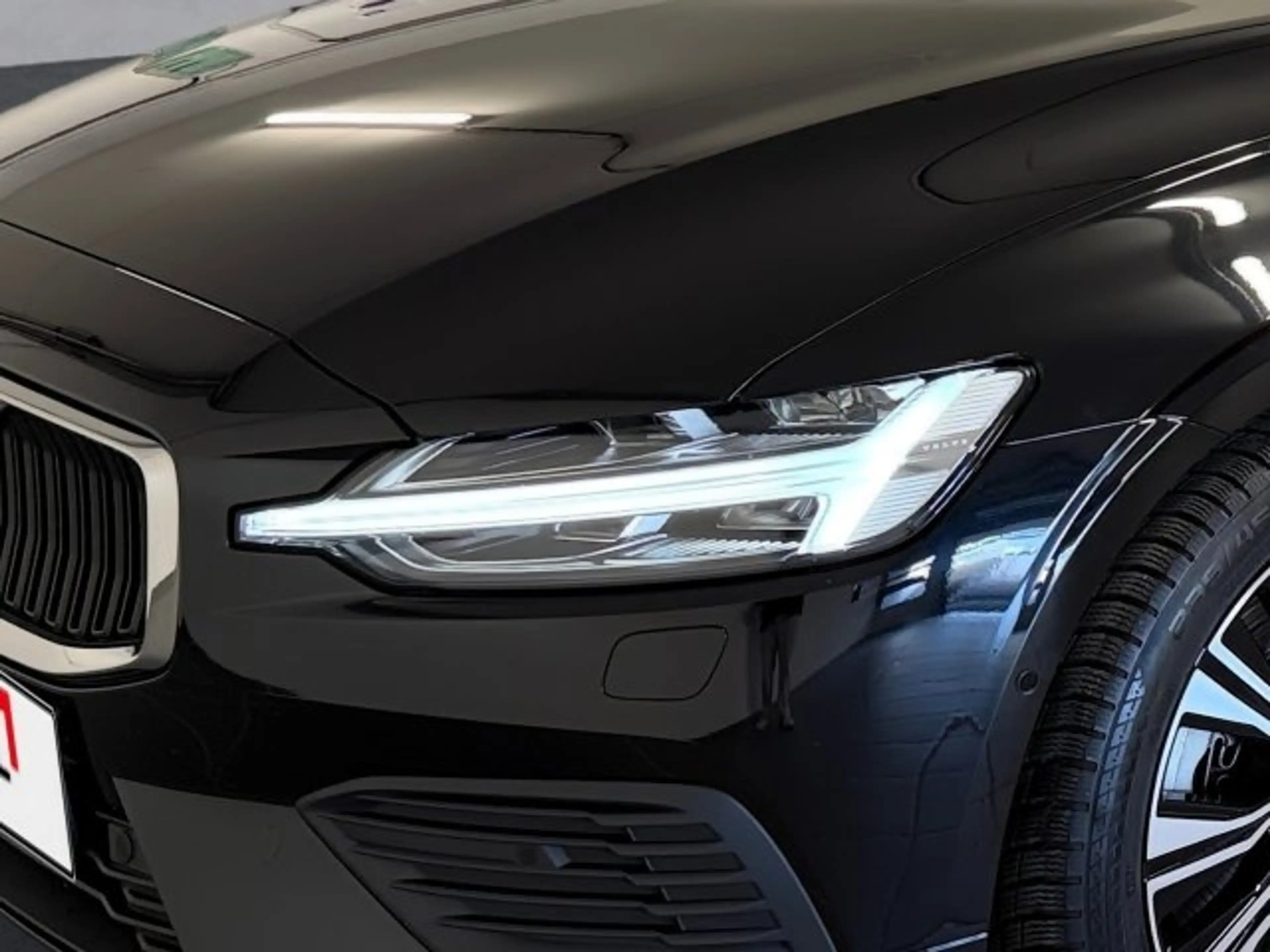 Volvo V60 T6 PHEV Core AWD — photo 7