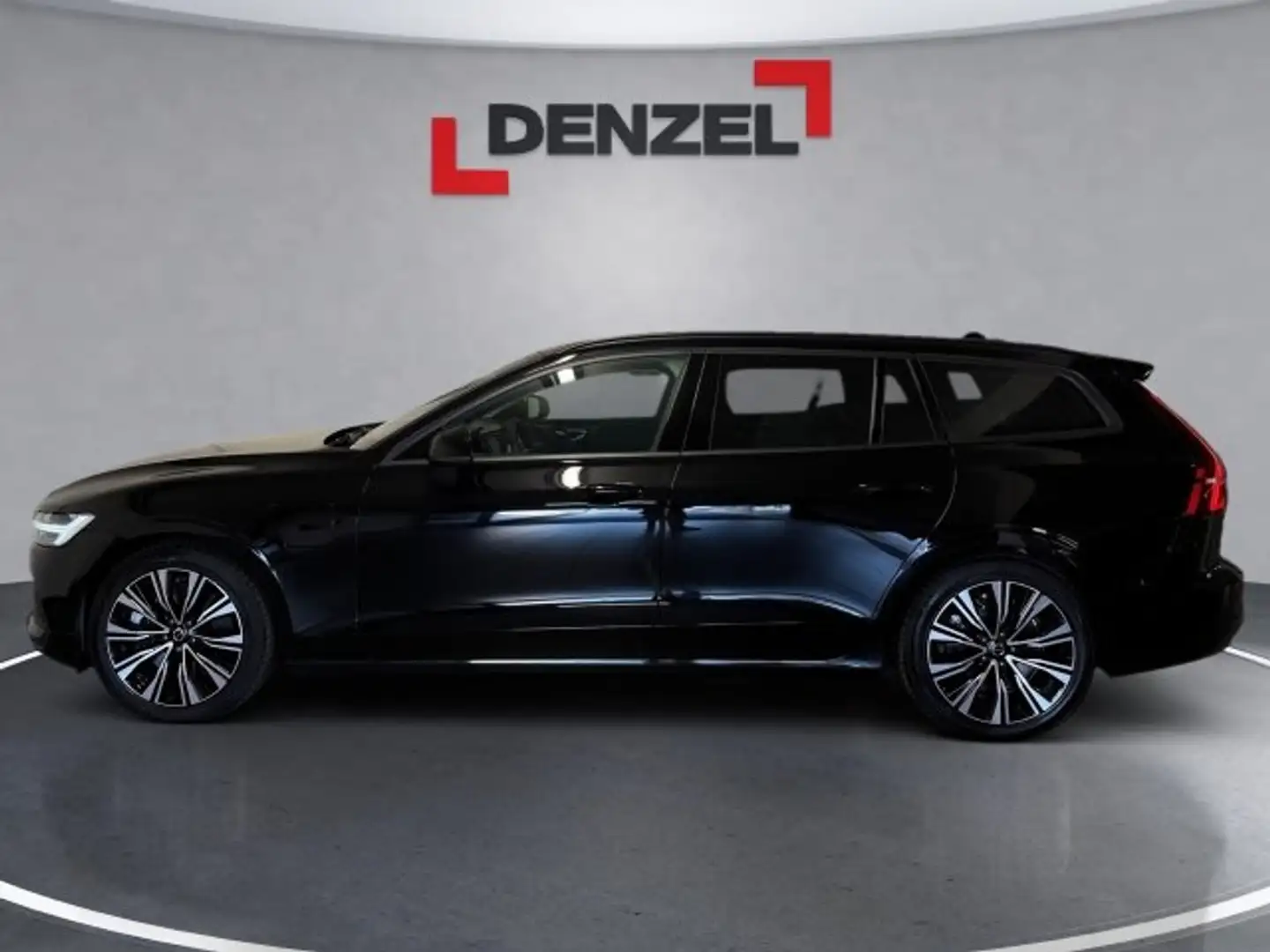 Volvo V60 T6 PHEV Core AWD Schwarz - 2