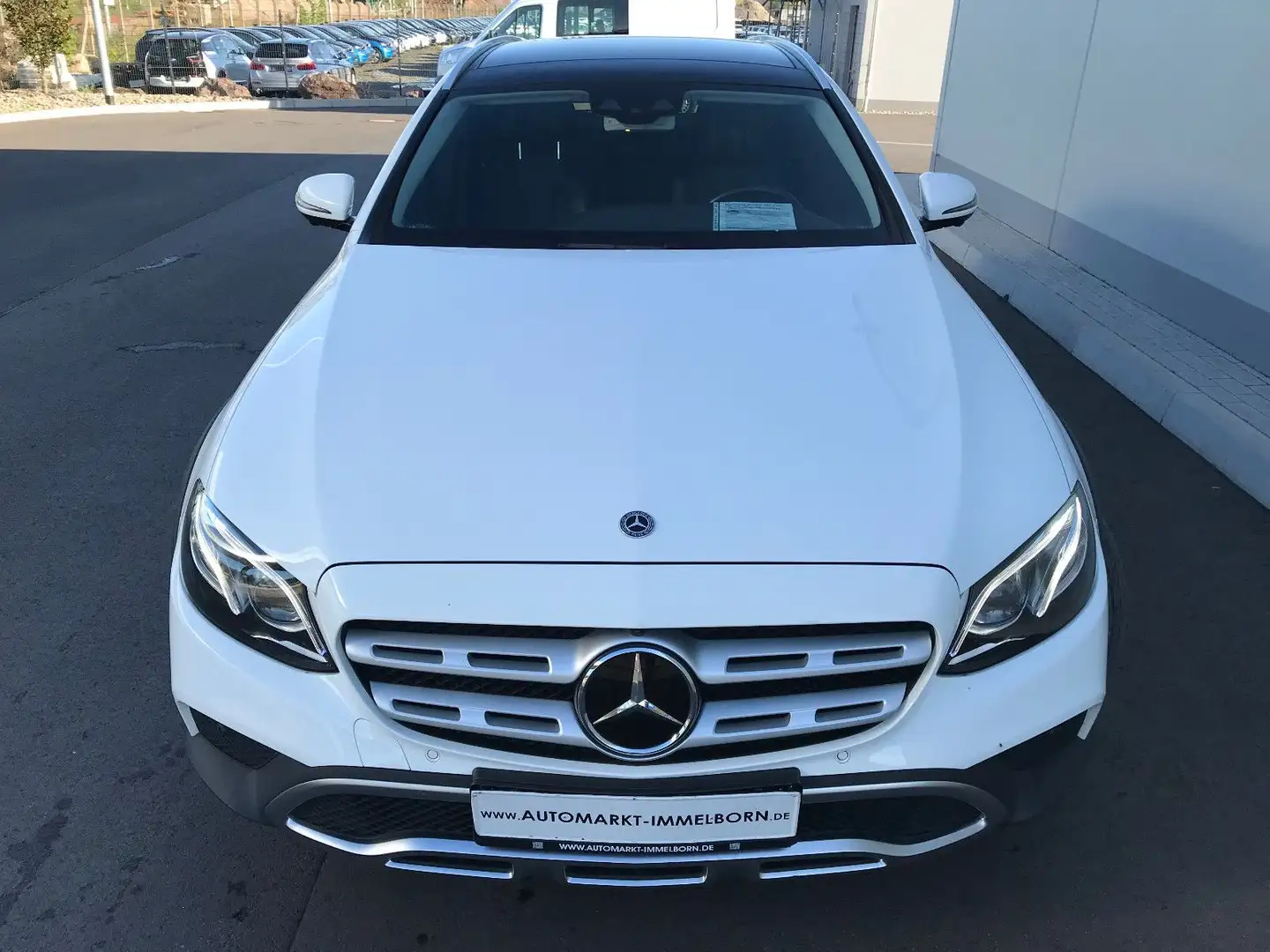 Mercedes-Benz E 220 d All-Terrain Panorama*Multibeam*360°*19*L Weiß - 2