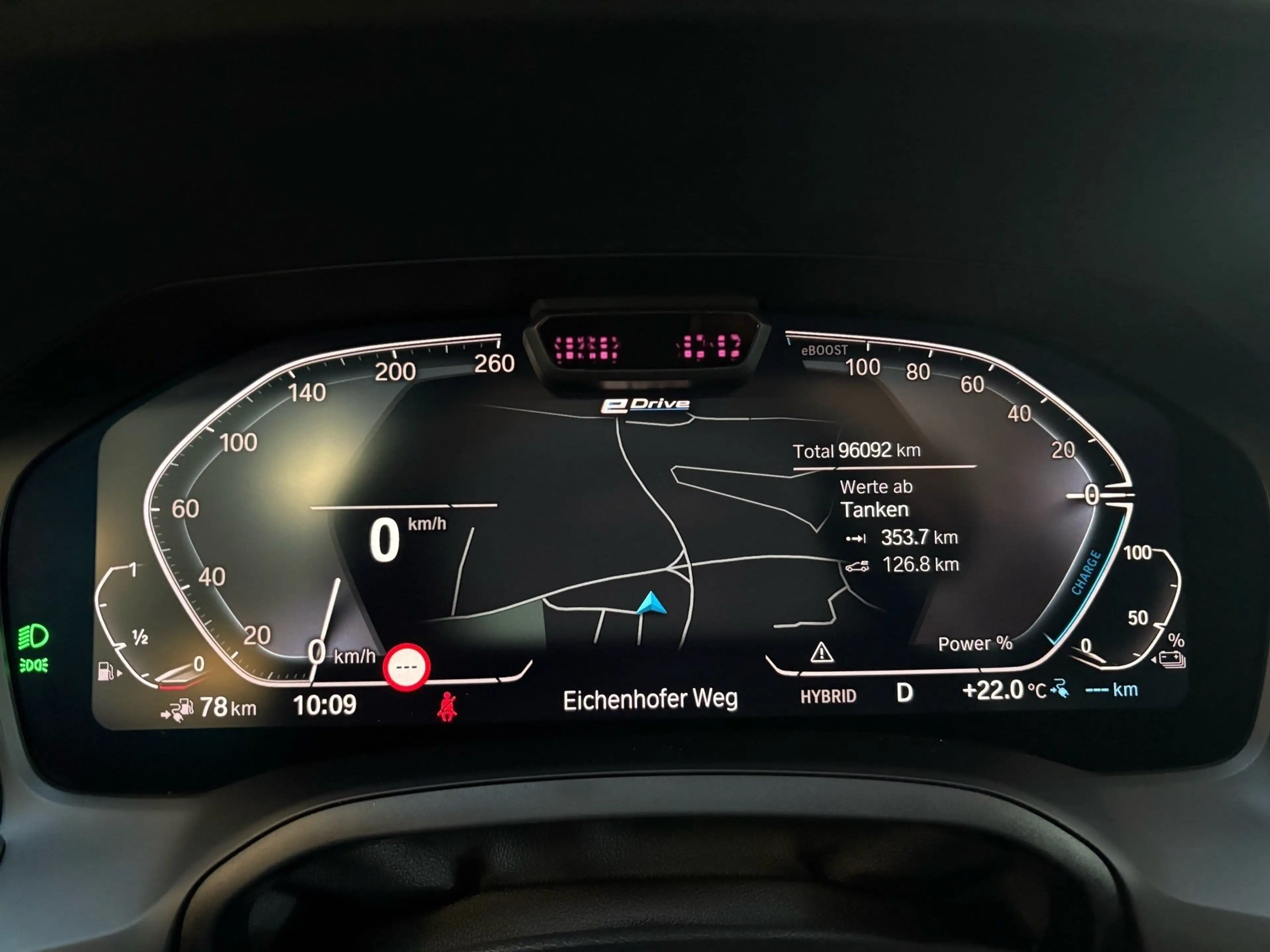 BMW 330 e Sport Line DA Prof Laser PA HuD Pano HiFi — photo 6