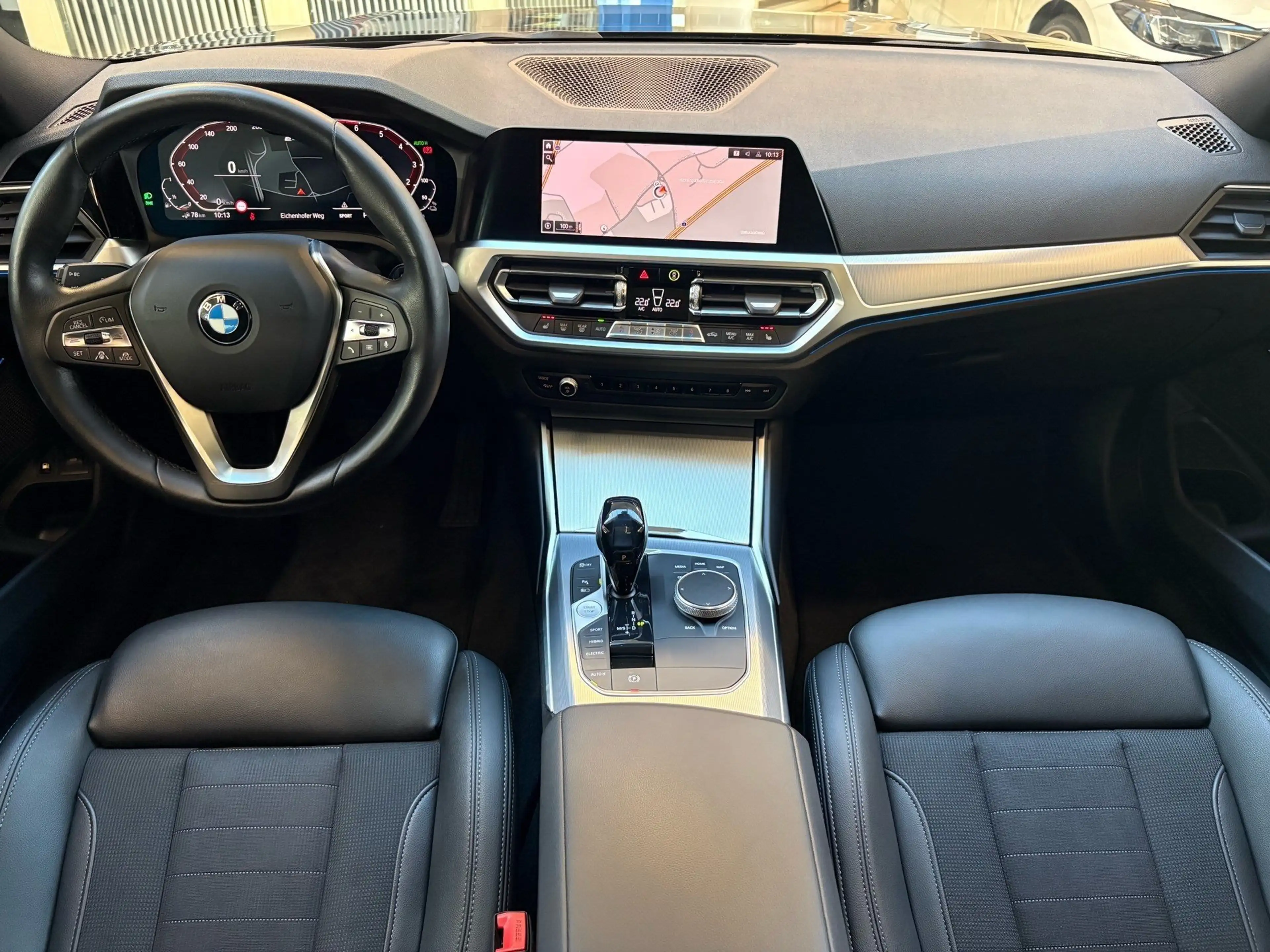 BMW 330 e Sport Line DA Prof Laser PA HuD Pano HiFi — photo 13