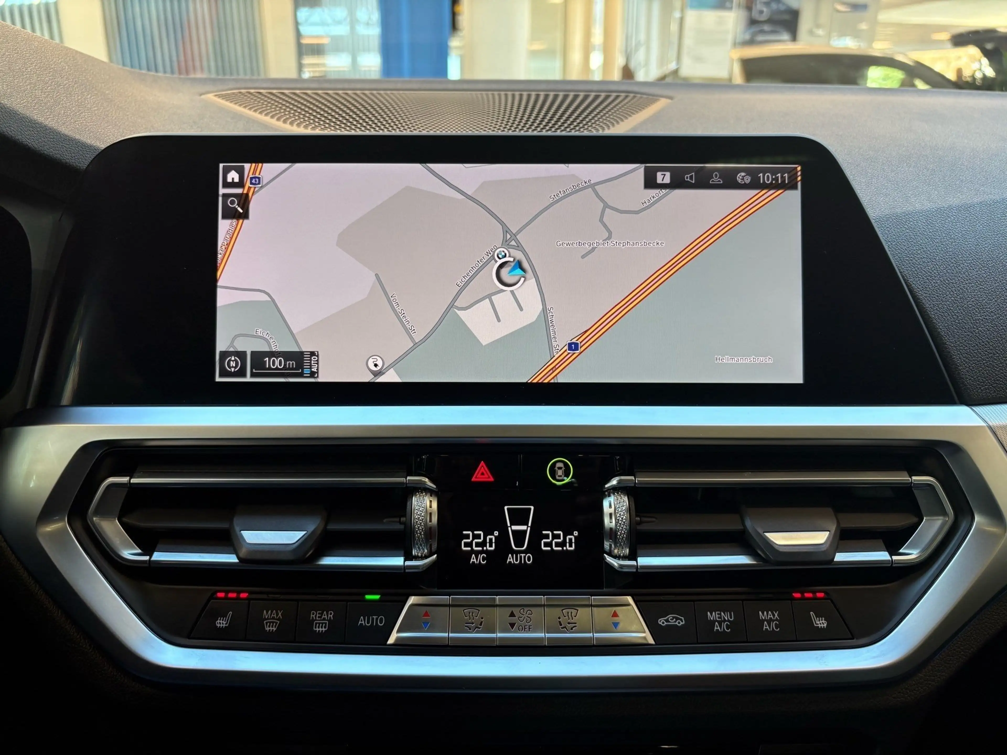 BMW 330 e Sport Line DA Prof Laser PA HuD Pano HiFi — photo 8