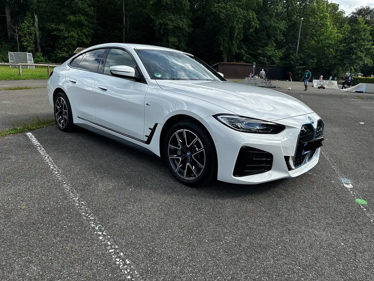 BMW i4