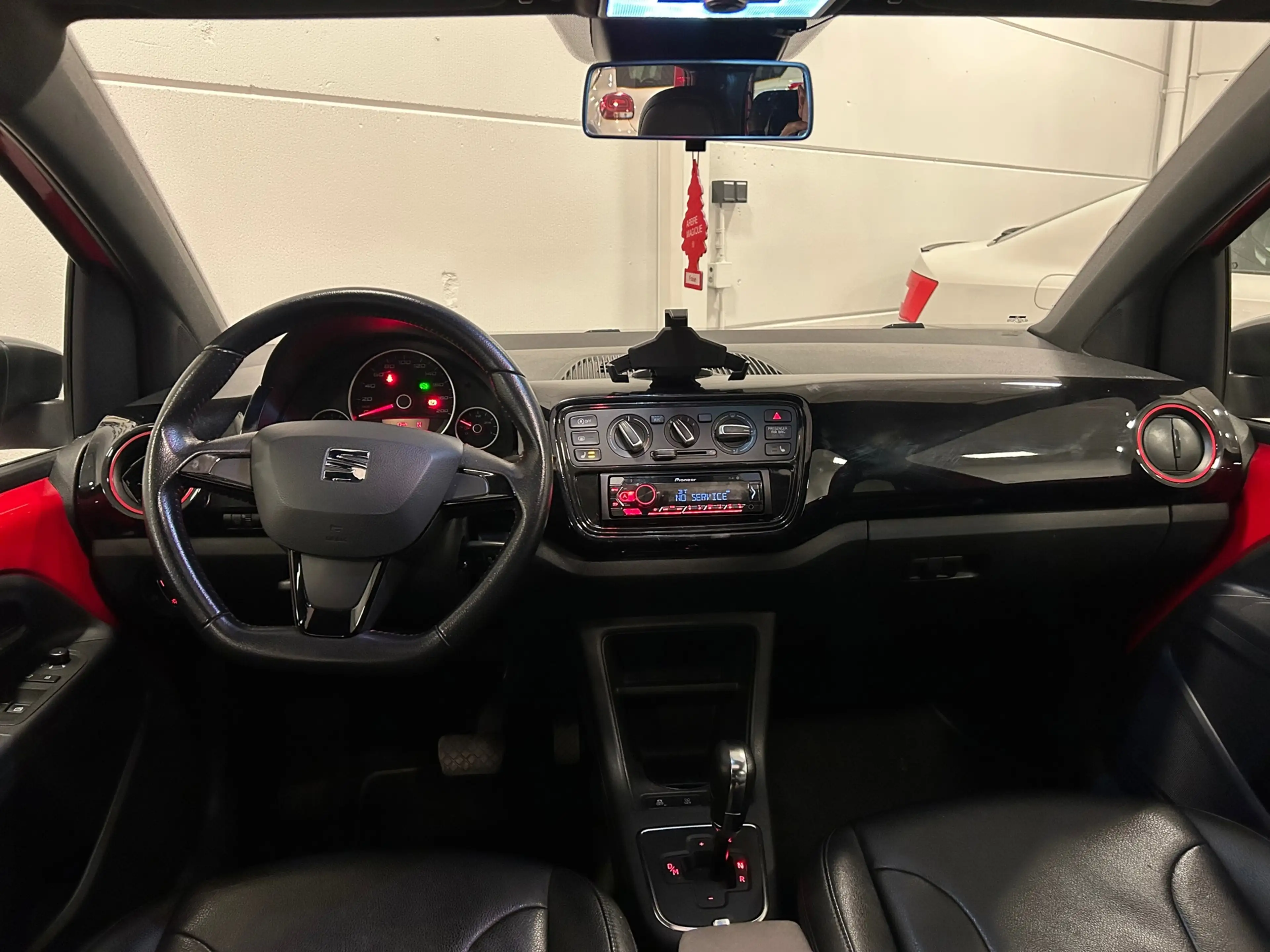 SEAT Mii 1.0 FR Connect Nap Automaat Fr Line Pdc Panoramada — photo 11