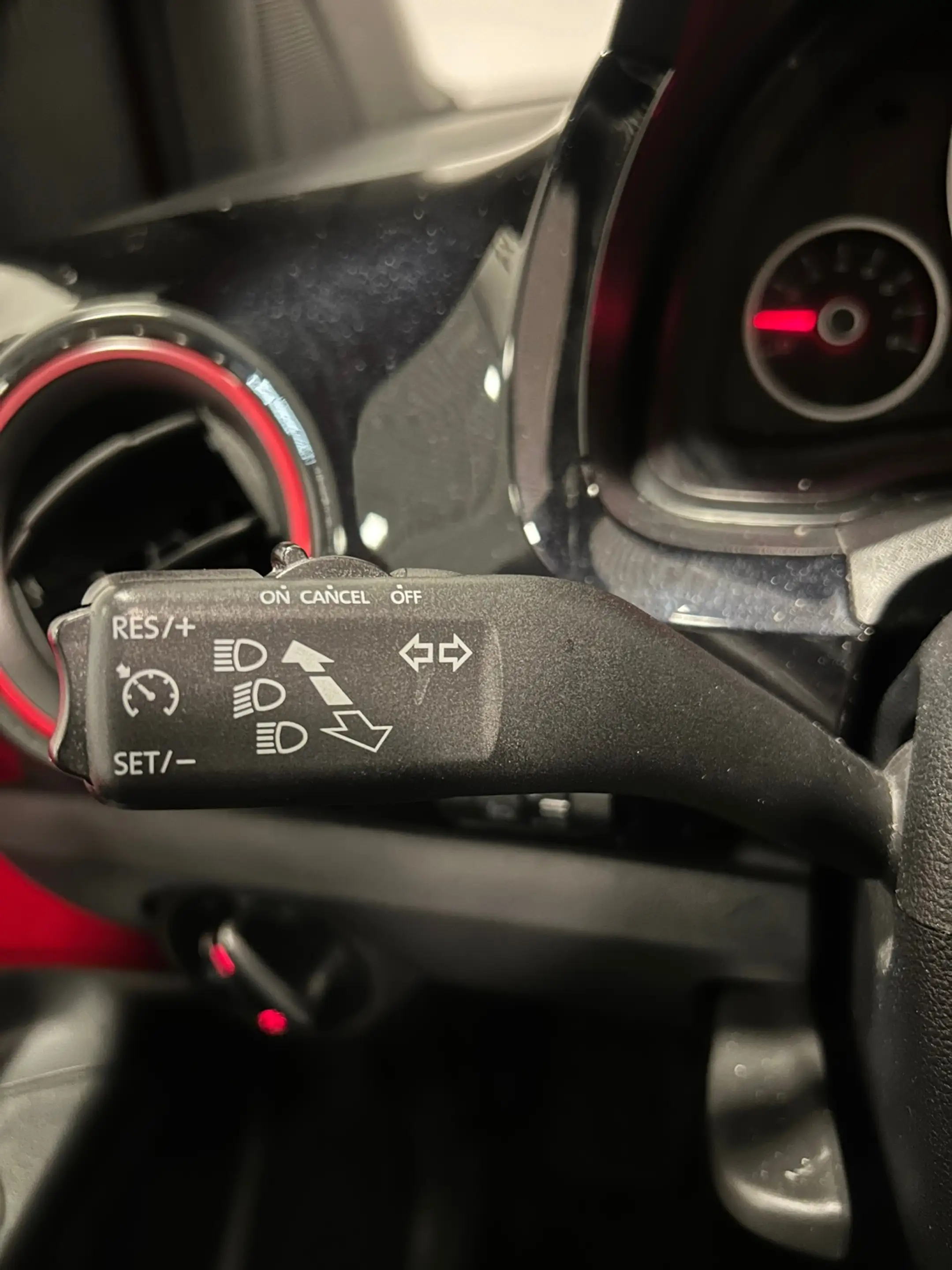SEAT Mii 1.0 FR Connect Nap Automaat Fr Line Pdc Panoramada — photo 15