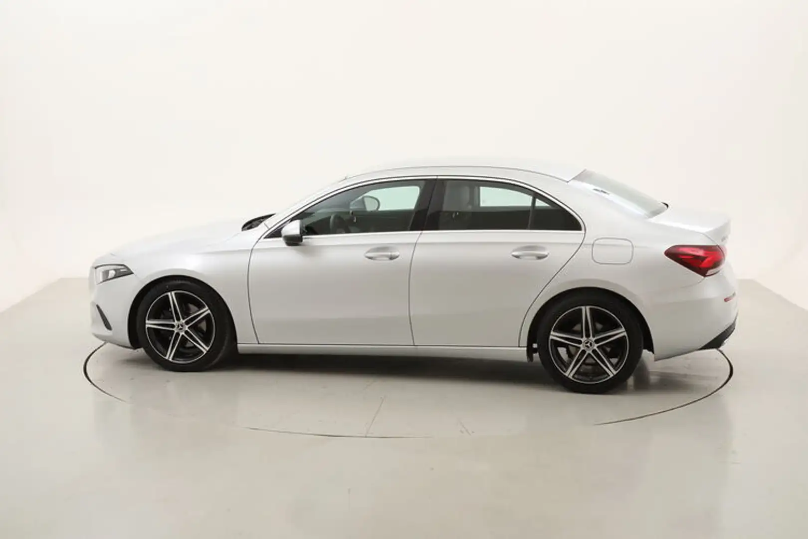 Mercedes-Benz A 200 Sedan Automatic Sport 2.0 Diesel 150CV srebrna - 2