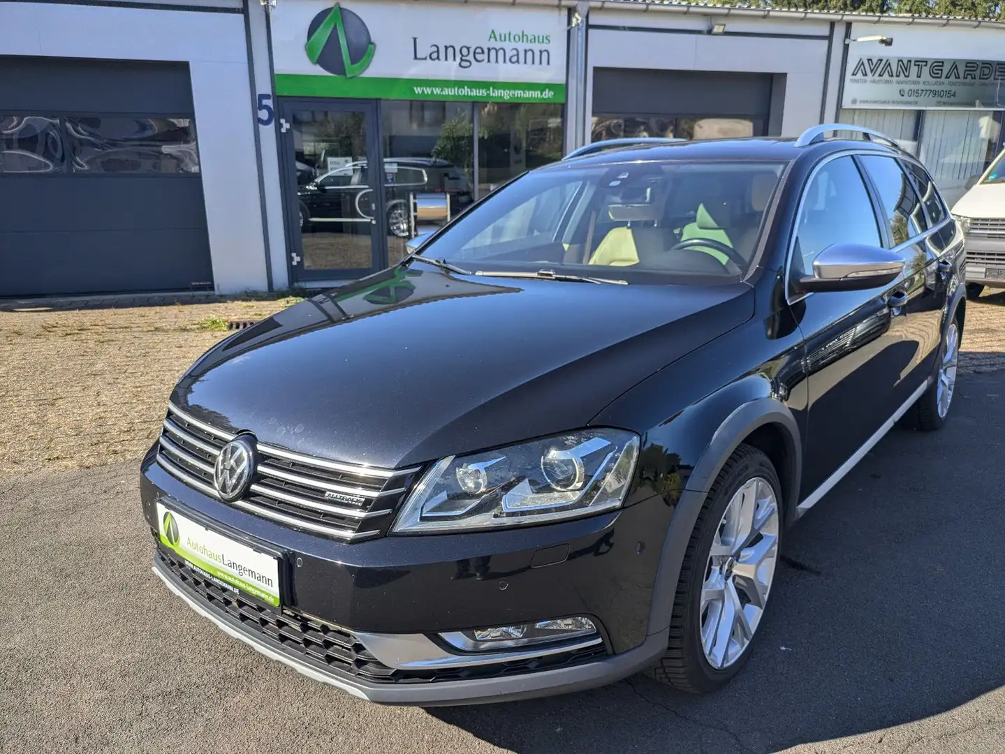 Volkswagen Passat Alltrack 4Motion XENON STANDHZ. PANORAMA Schwarz - 2