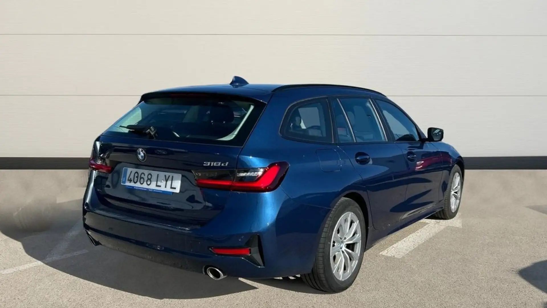 BMW Active Hybrid 5 2.0 318DA TOURING AUTO 150 5P Blau - 2