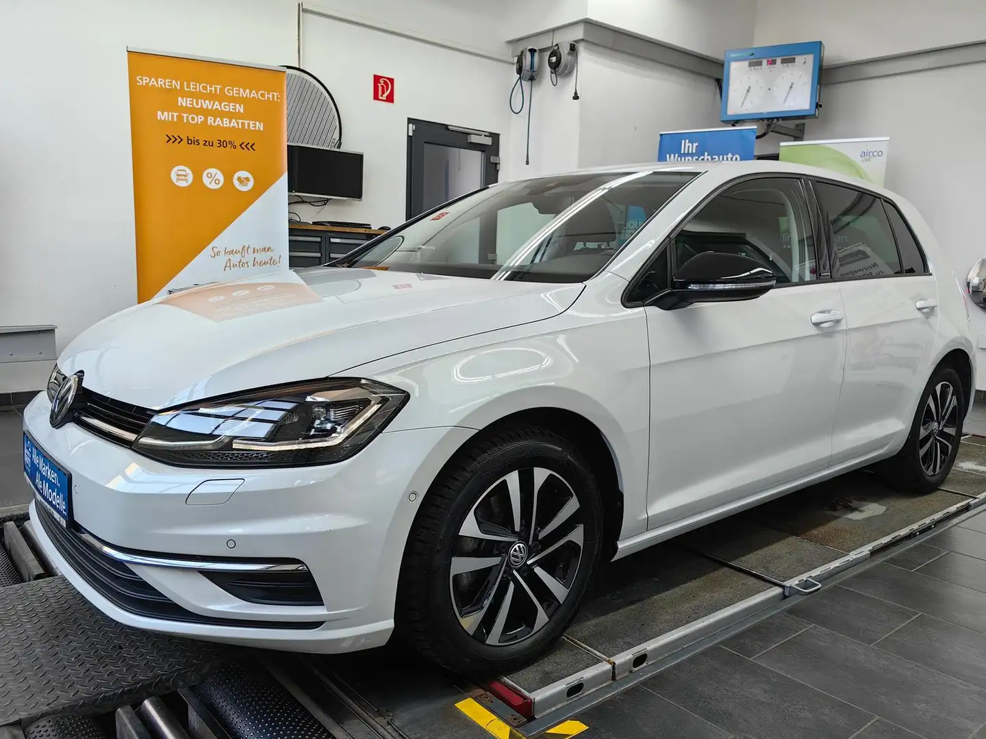 Volkswagen Golf IQ.Drive 1.5 16V TSI*Standhzg*St/Stop*AHK*Schaltge Weiß - 2