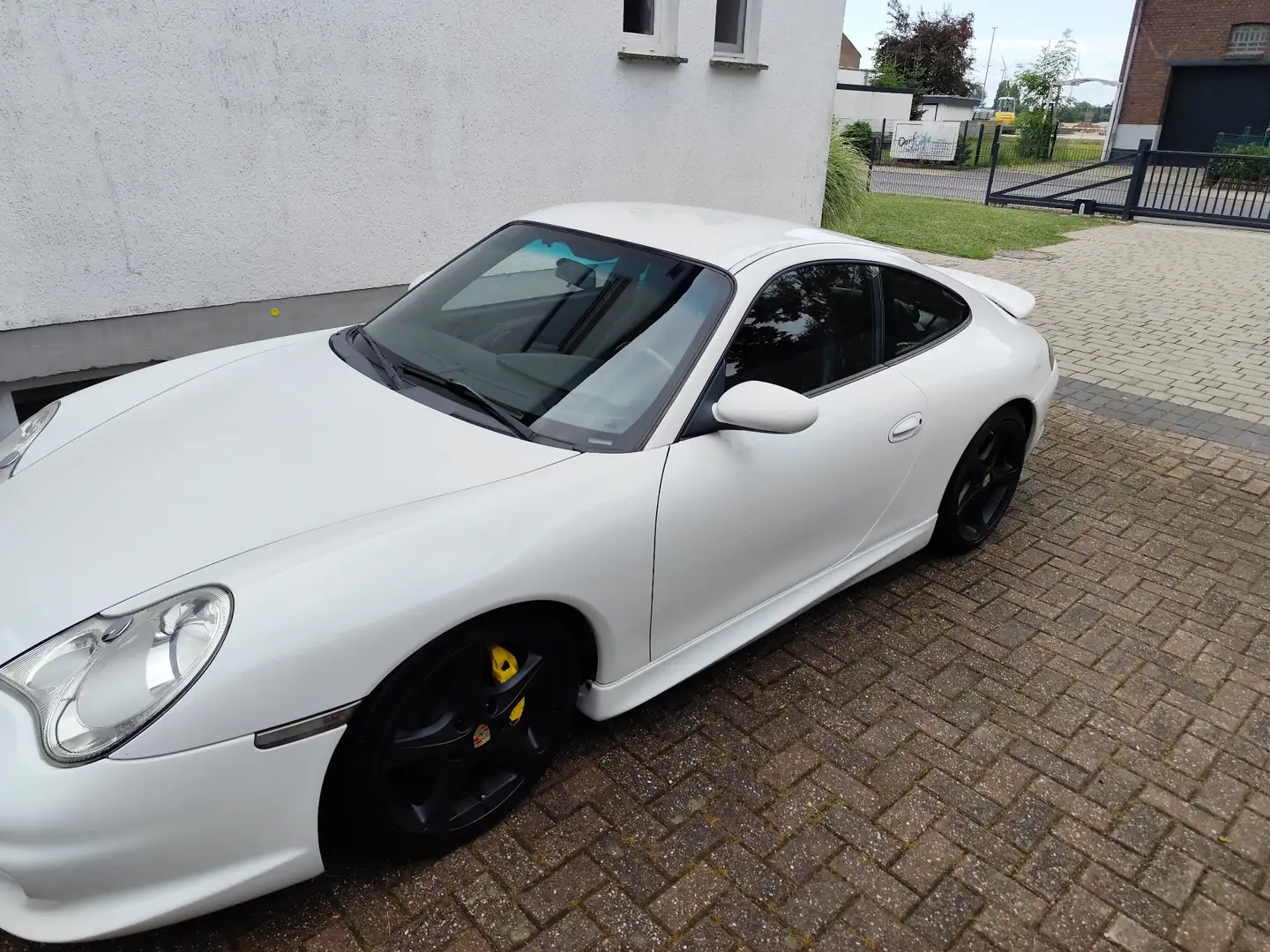 Porsche 996 911 Carrera - 2