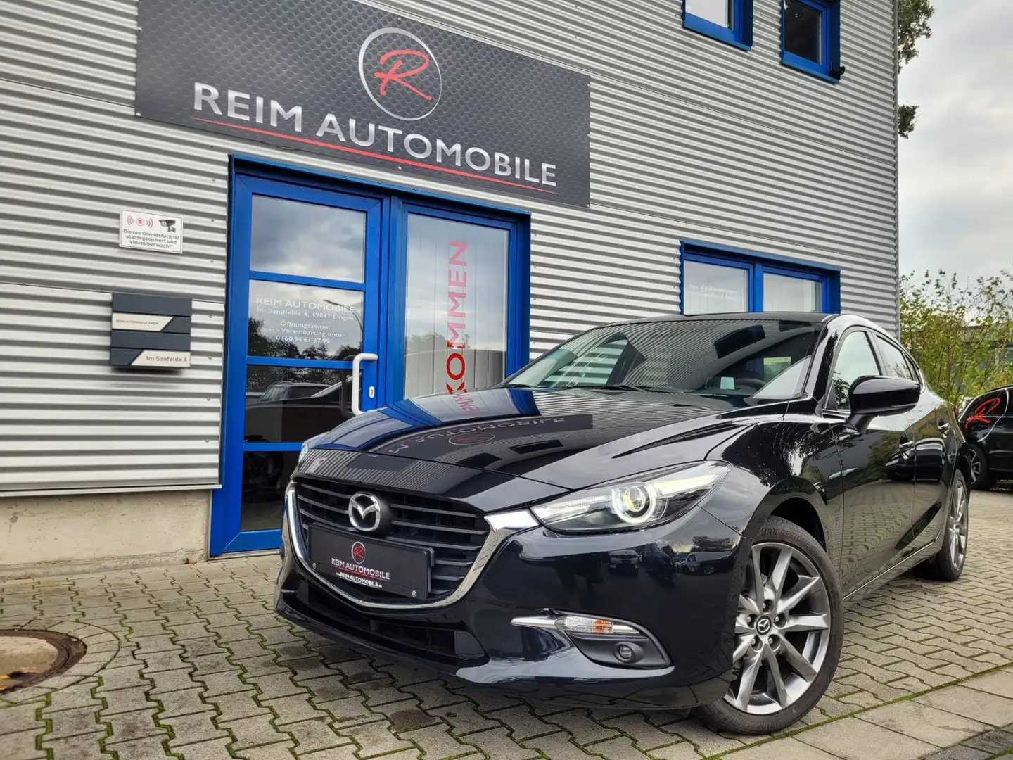 Mazda 3 2,0 "Signature" *NUR 20.258 KM*1-HAND*RÜCKFAHRKAM Zwart - 1
