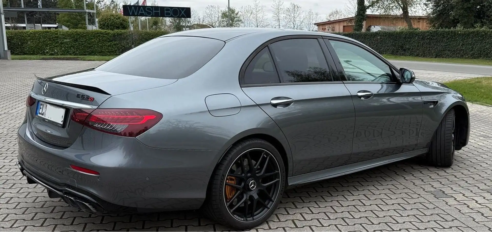 Mercedes-Benz E 63 AMG E 63 S AMG 4Matic+ Keramik Pano Massage Drivers Gris - 2