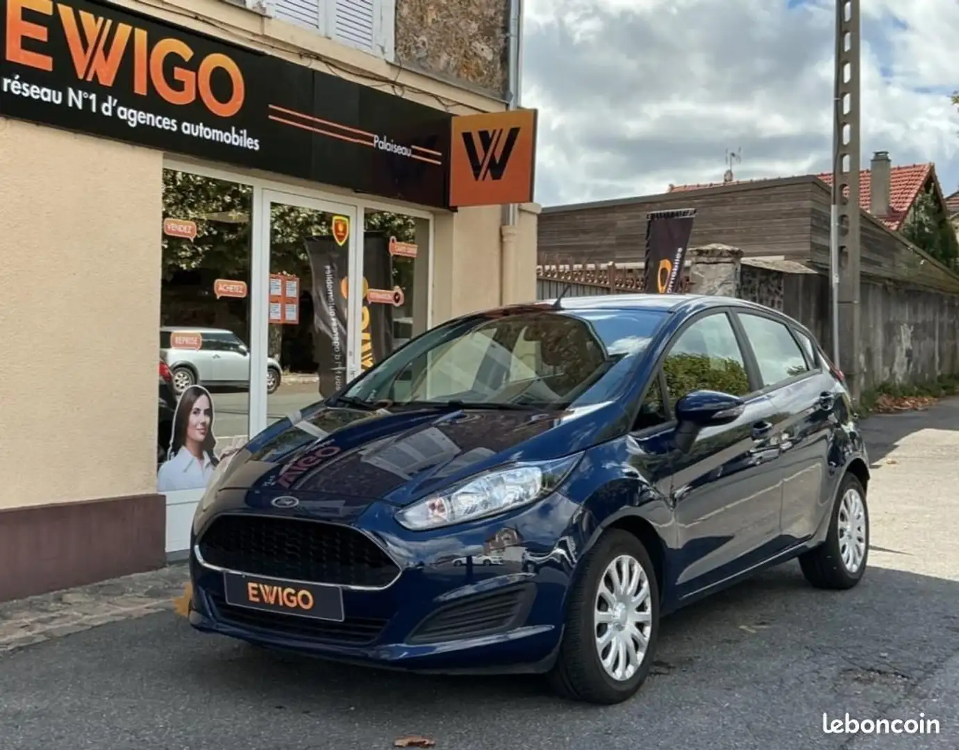 Ford Fiesta 1.4 GPL 95 PLUS ESSENCE COMPATIBLE Bleu - 1