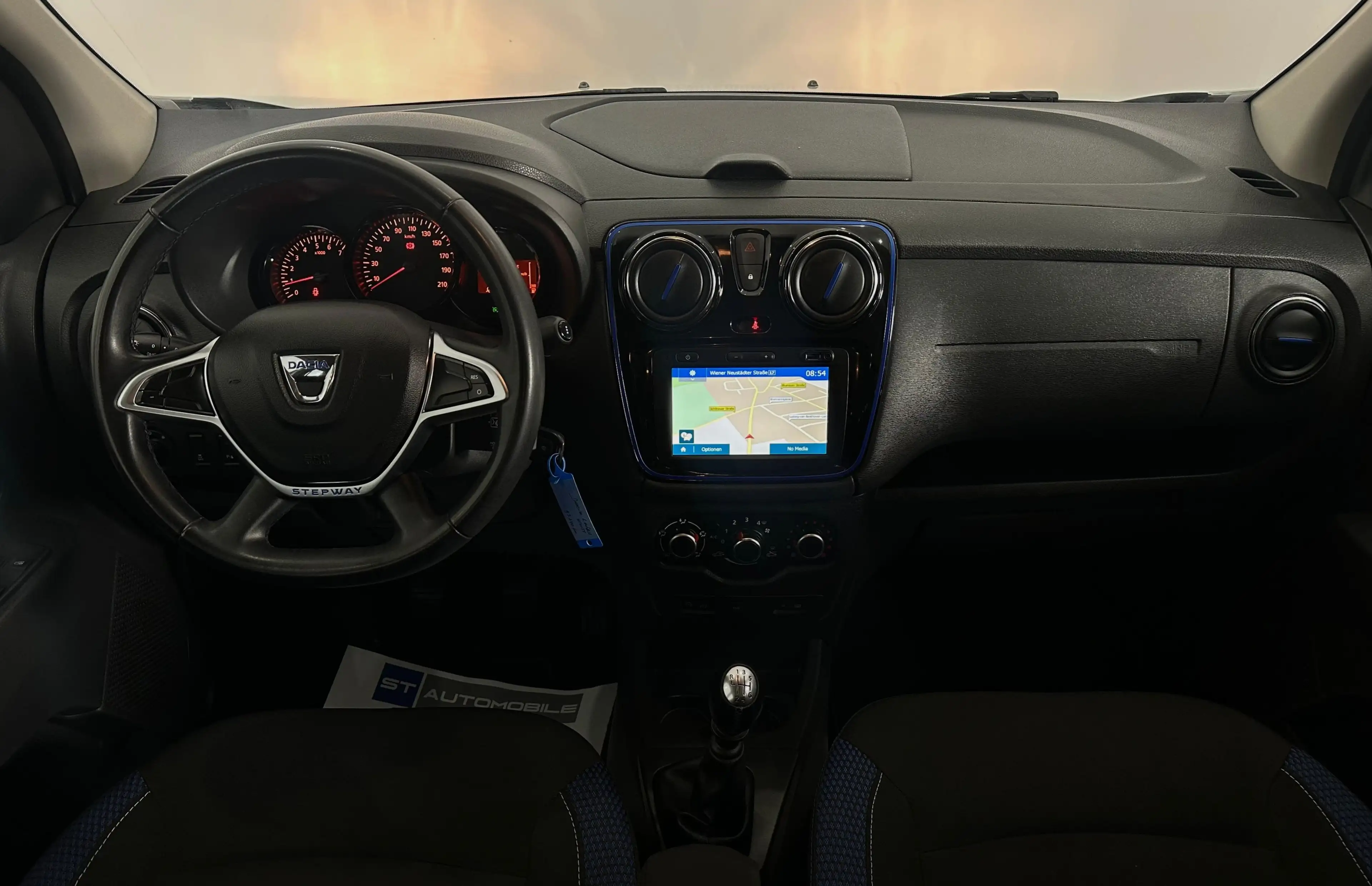 Dacia Lodgy 1.3 TCe Celebration // 1.BESITZ // 7-SITZER // — photo 14