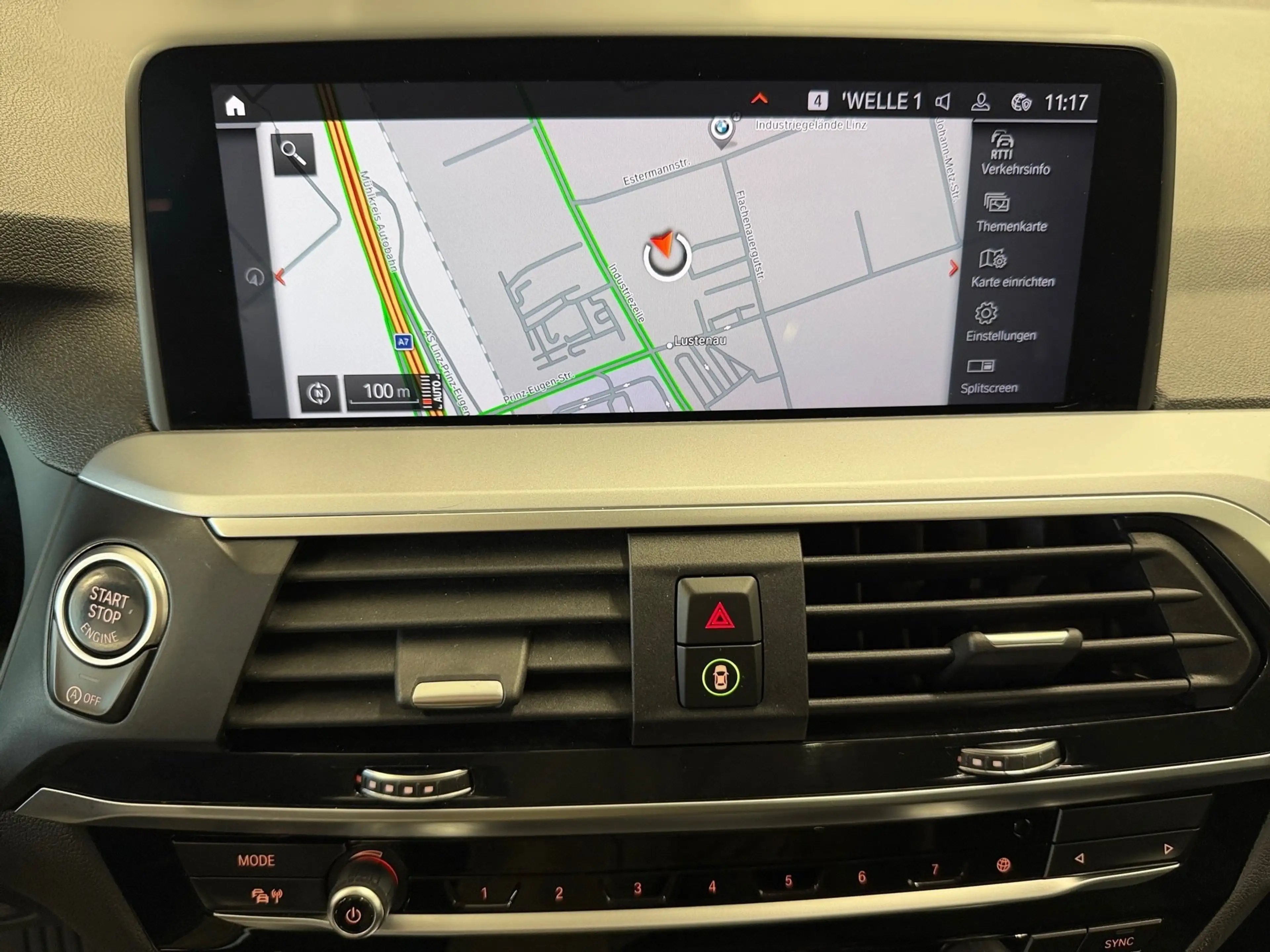BMW X3 xDrive20i — photo 5