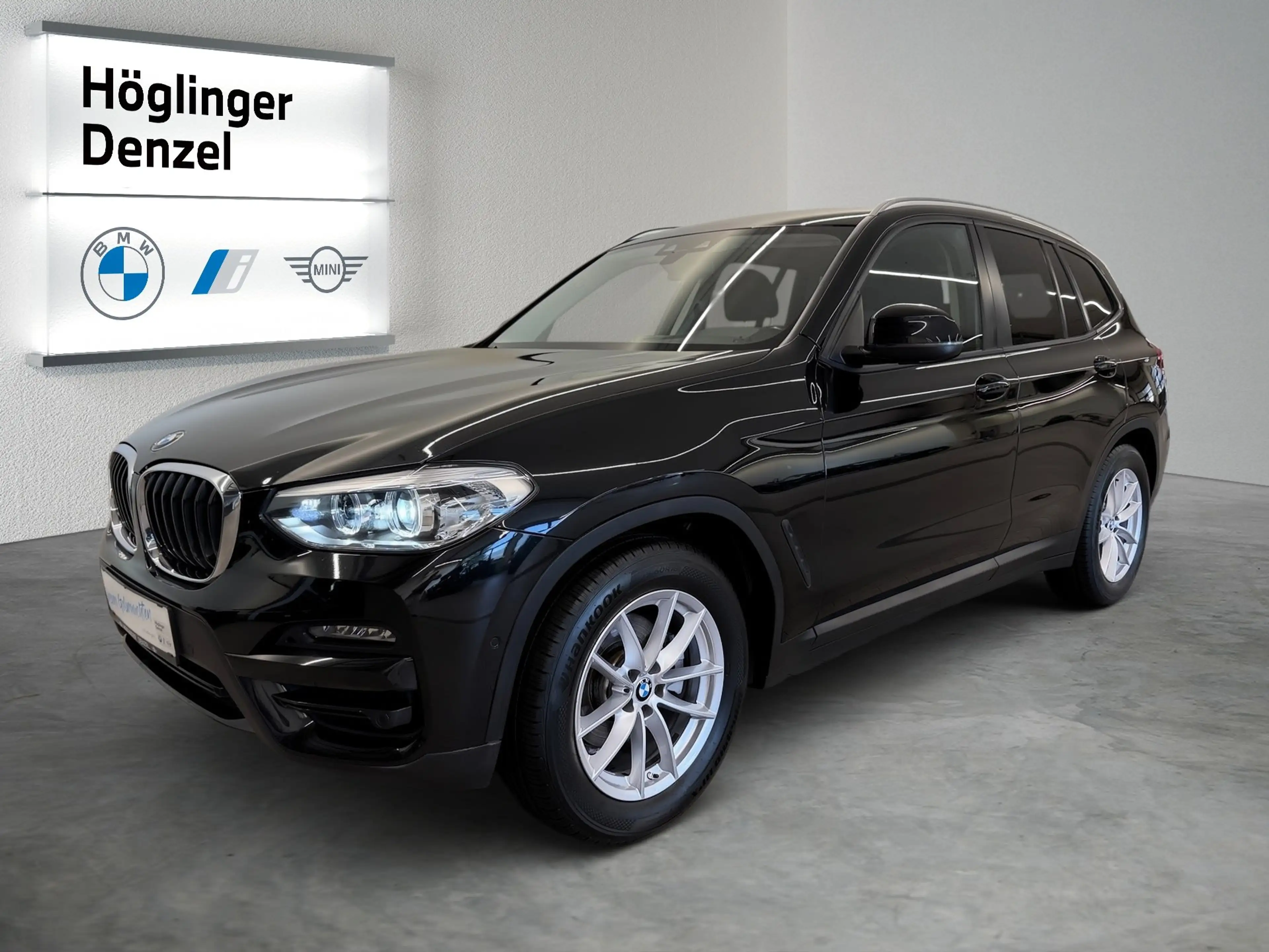 BMW X3 xDrive20i — photo 2