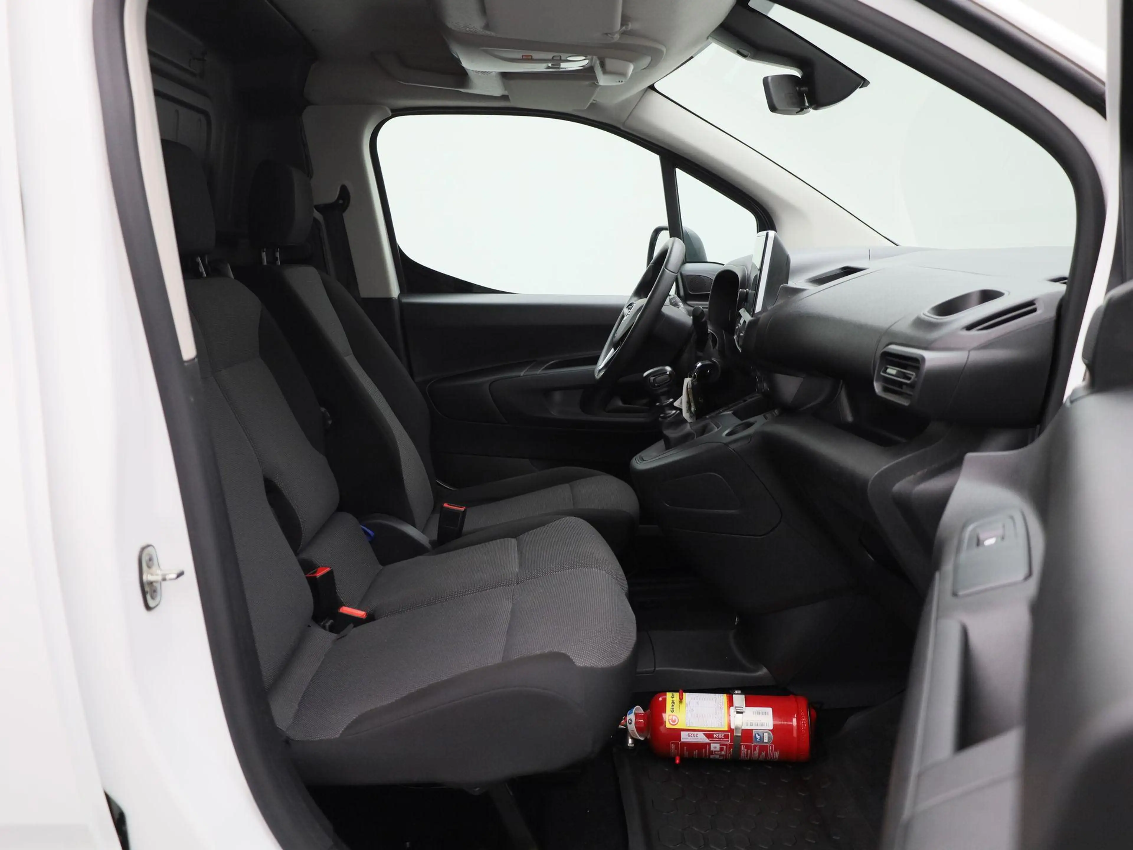 Opel Combo 1.5 Turbo 75kW L2H1 Edition | PDC A | Bluetooth | — photo 12