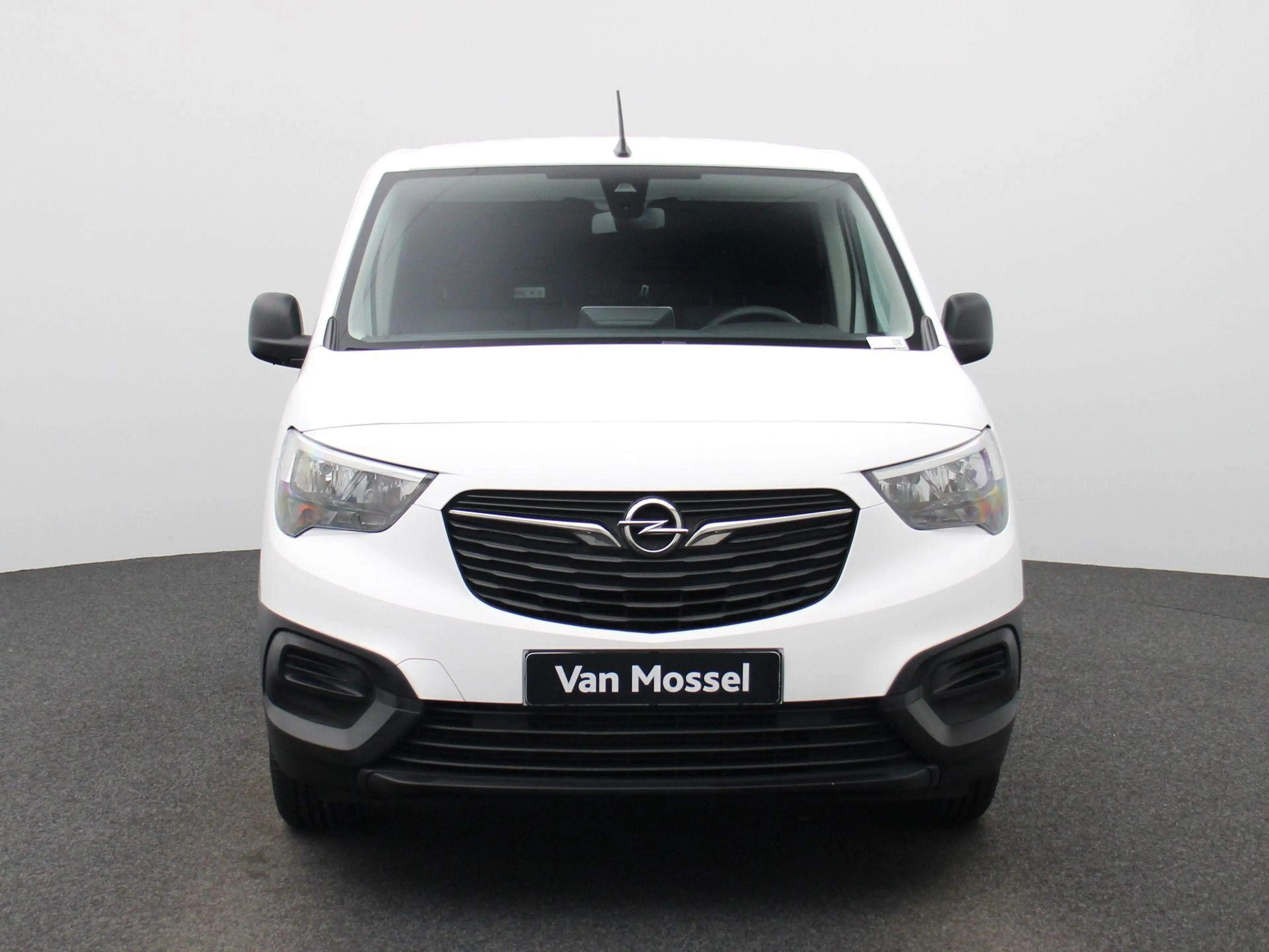 Opel Combo 1.5 Turbo 75kW L2H1 Edition | PDC A | Bluetooth | — photo 3