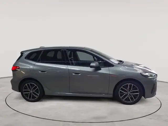 BMW 2 Series view 3