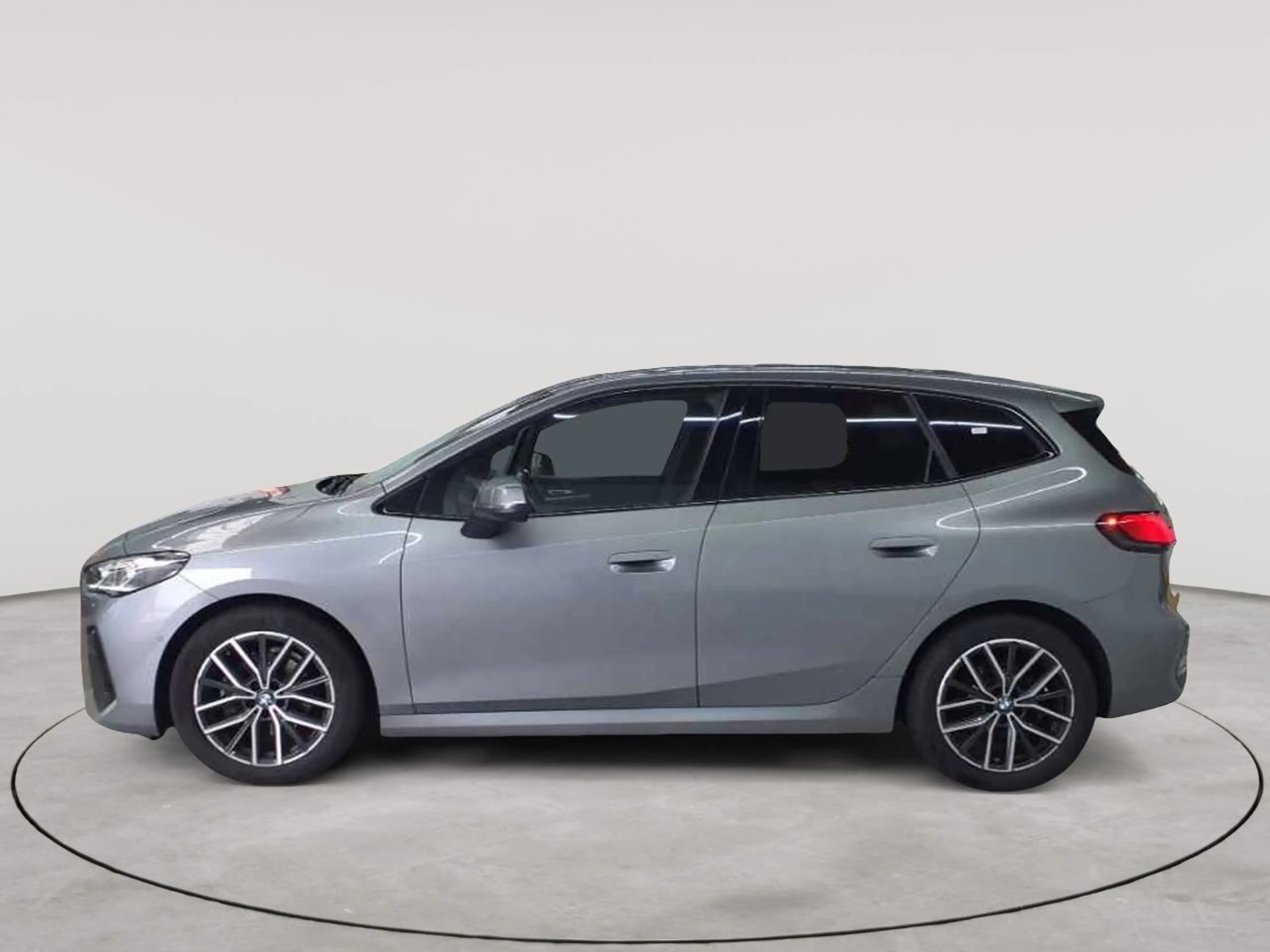 BMW 218 218d Active Tourer Aut. M Sport Navi Pano H&K — photo 6