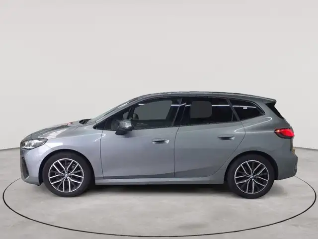 BMW 2 Series view 6