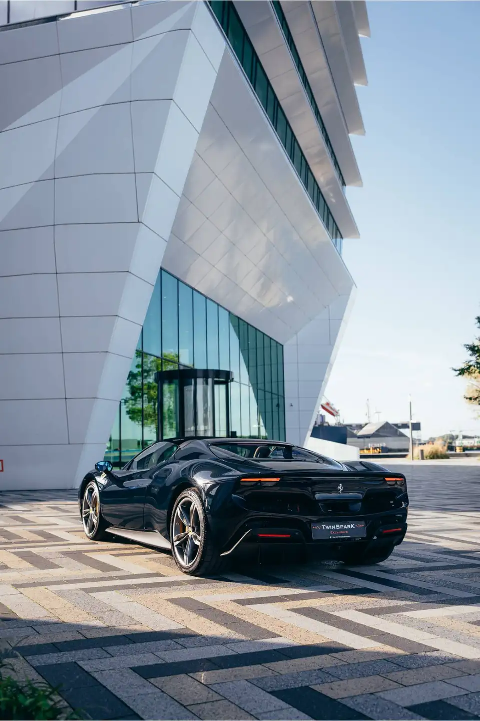 페라리 296 GTS 2025 네이비 사진 5