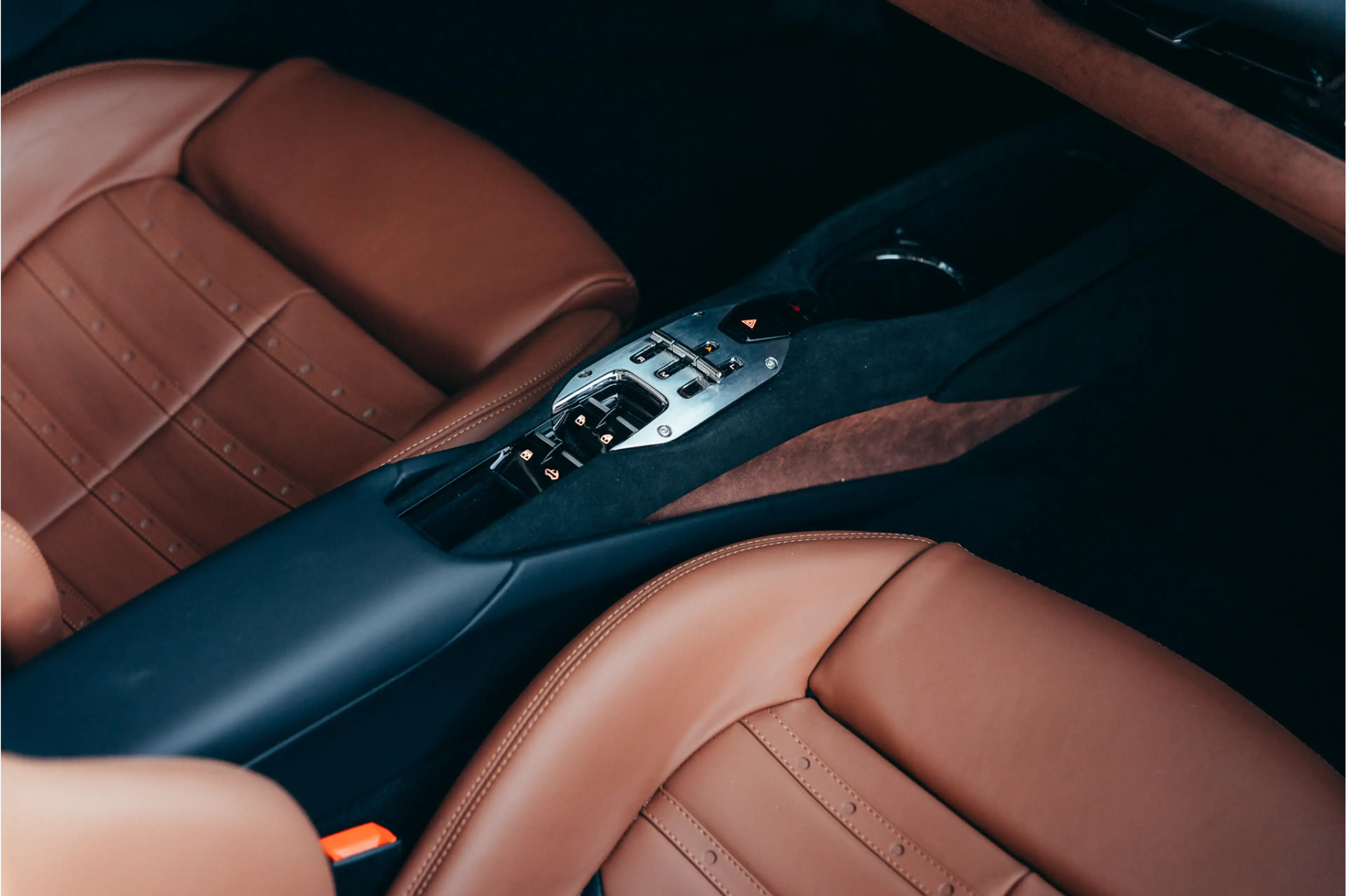 Ferrari 296 GTS 3.0 V6 — photo 25
