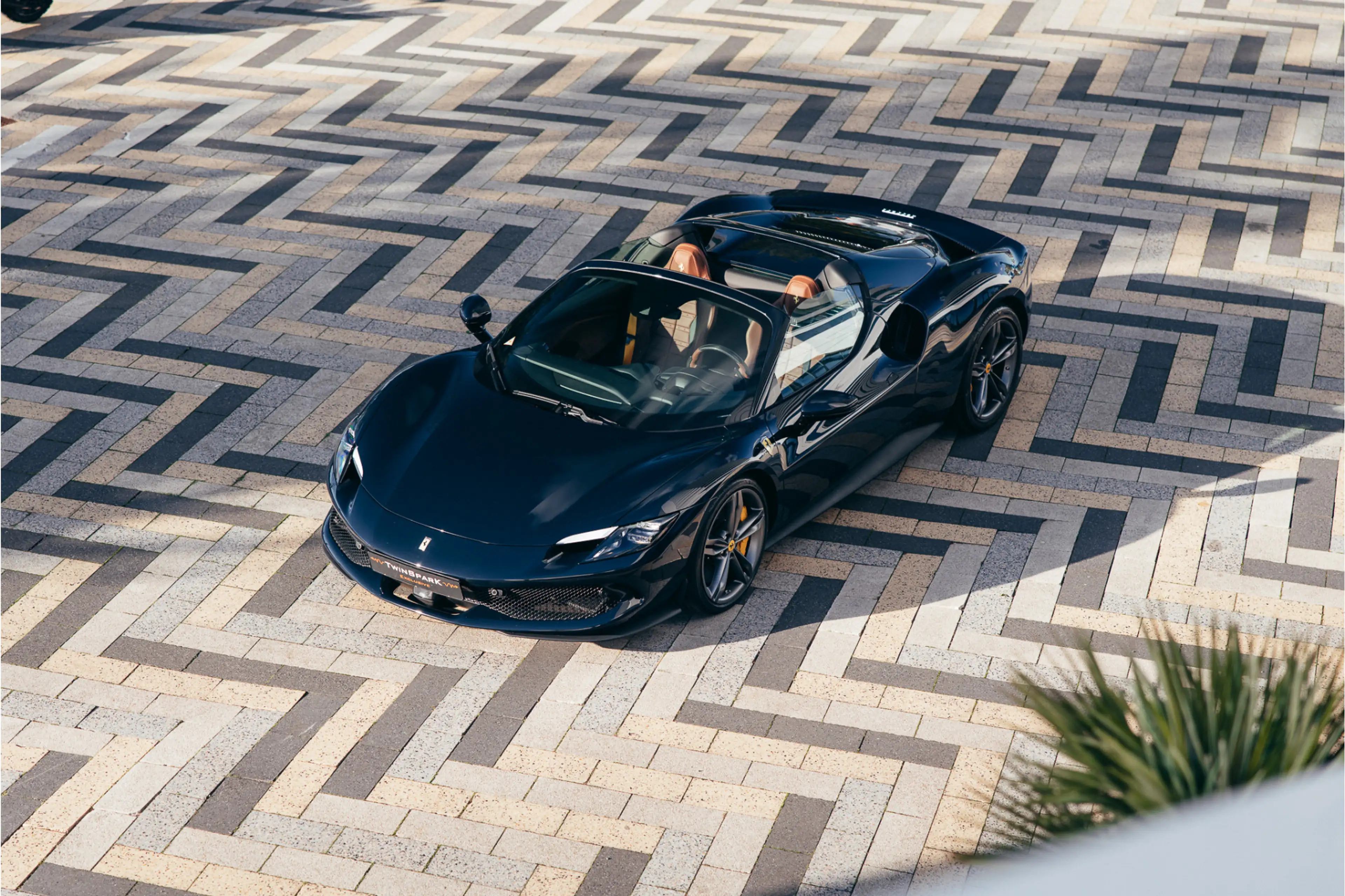 Ferrari 296 GTS 3.0 V6 — photo 15