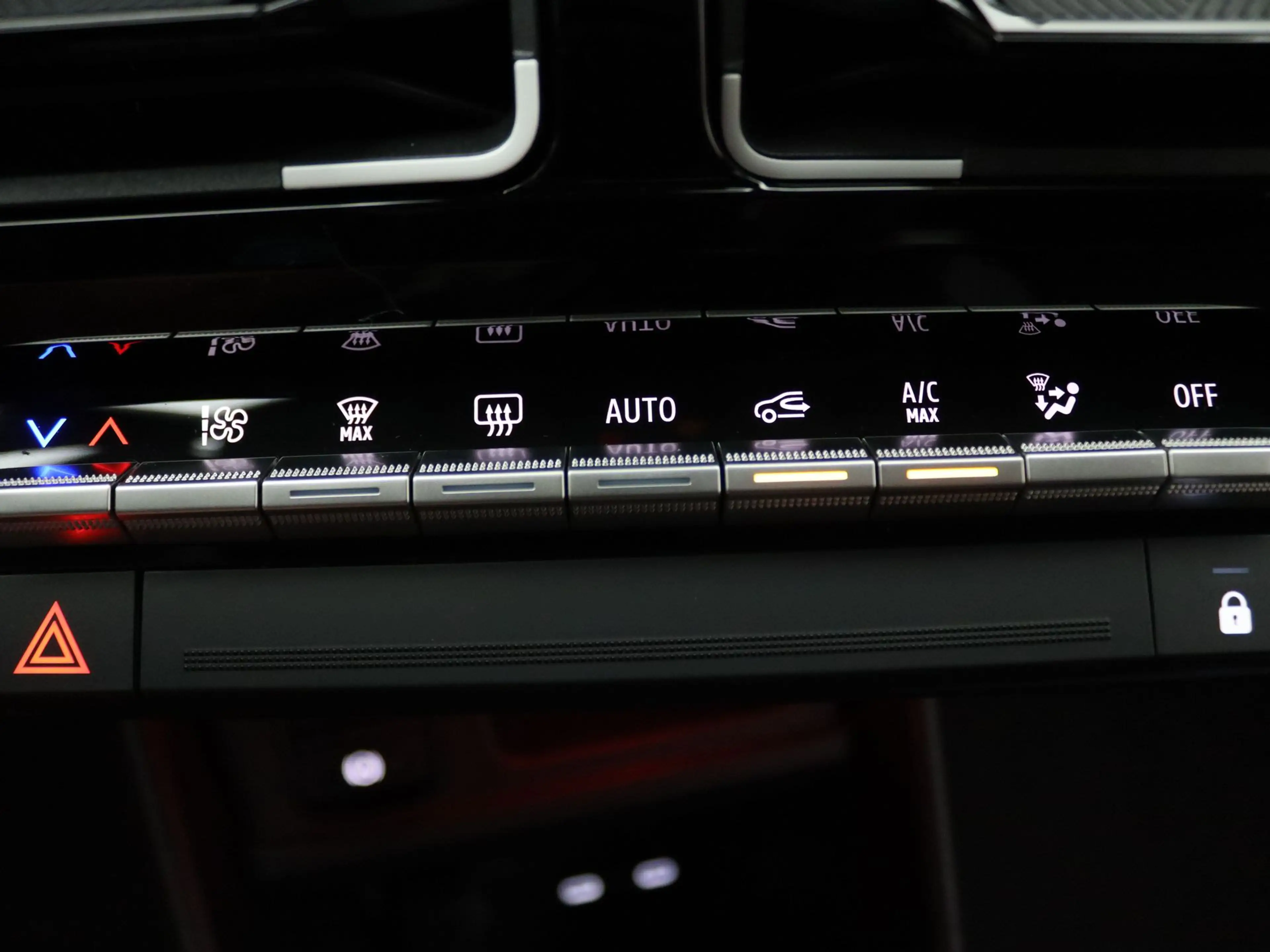 Renault R 4 comfort range iconic 52 kWh Harman Kardon | Camera — photo 6