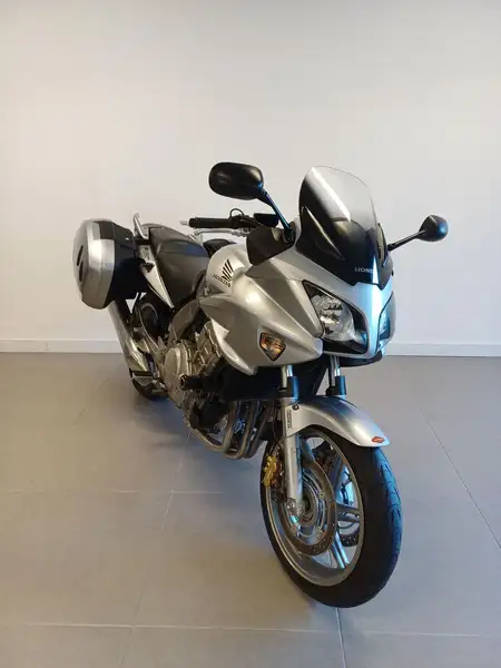 Honda CBF 1000 - foto 4