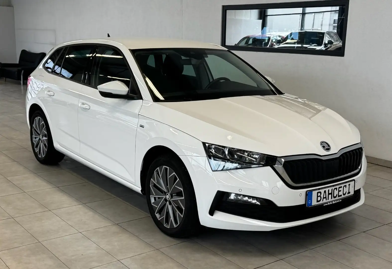 Skoda Scala Clever*LED*Navi*Klima*Apple/Android*PDC* Weiß - 1