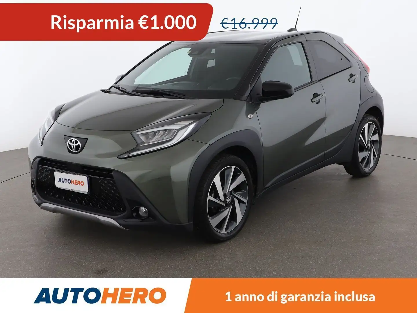Toyota Aygo X 1.0 Lounge 72 CV Verde - 1