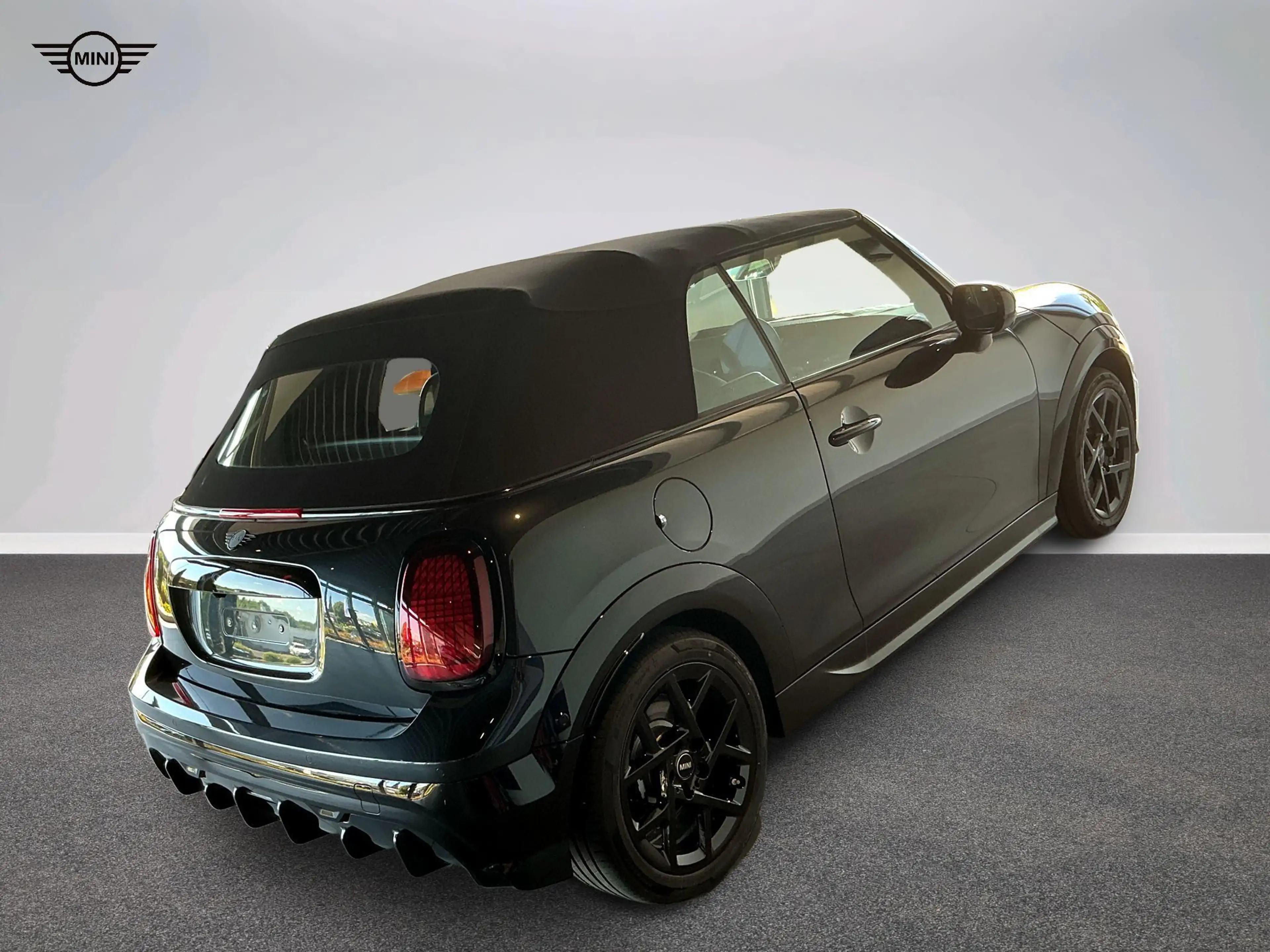 MINI Cooper S Cabrio John Cooper Works Trim — photo 4