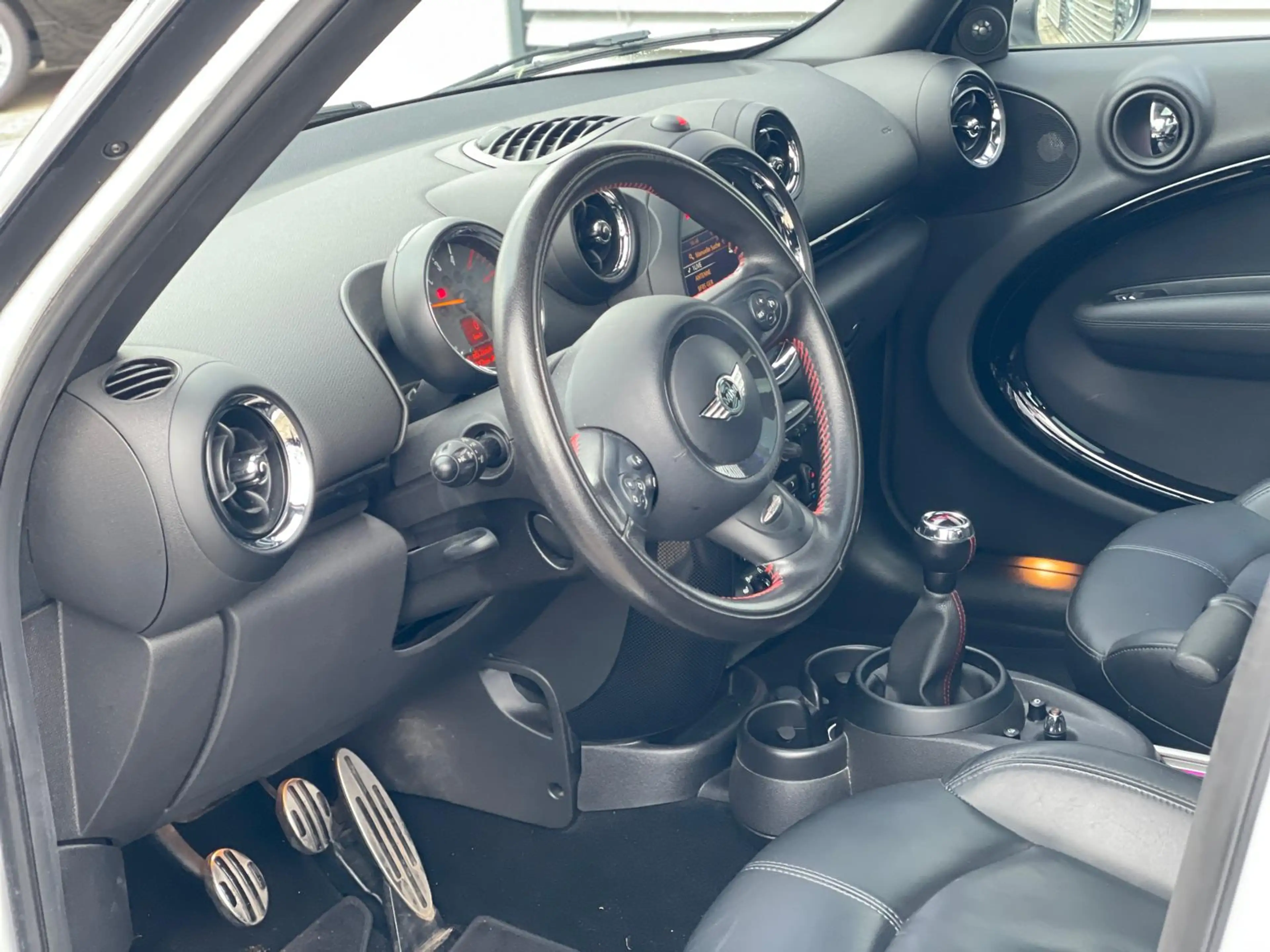 MINI Cooper SD Countryman Cooper SD All4/HARMANN-AKARDON — photo 13