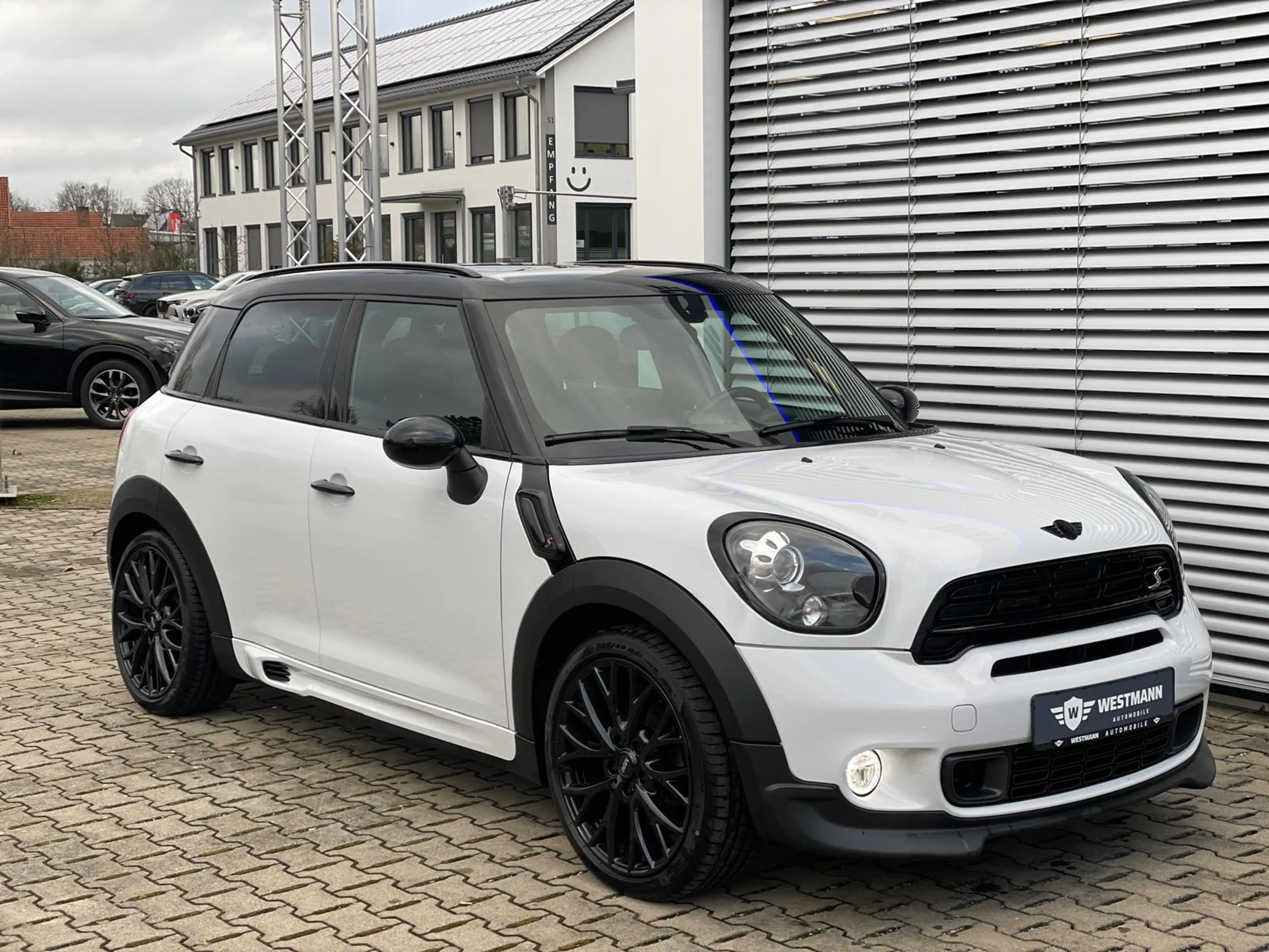 MINI Cooper SD Countryman Cooper SD All4/HARMANN-AKARDON
