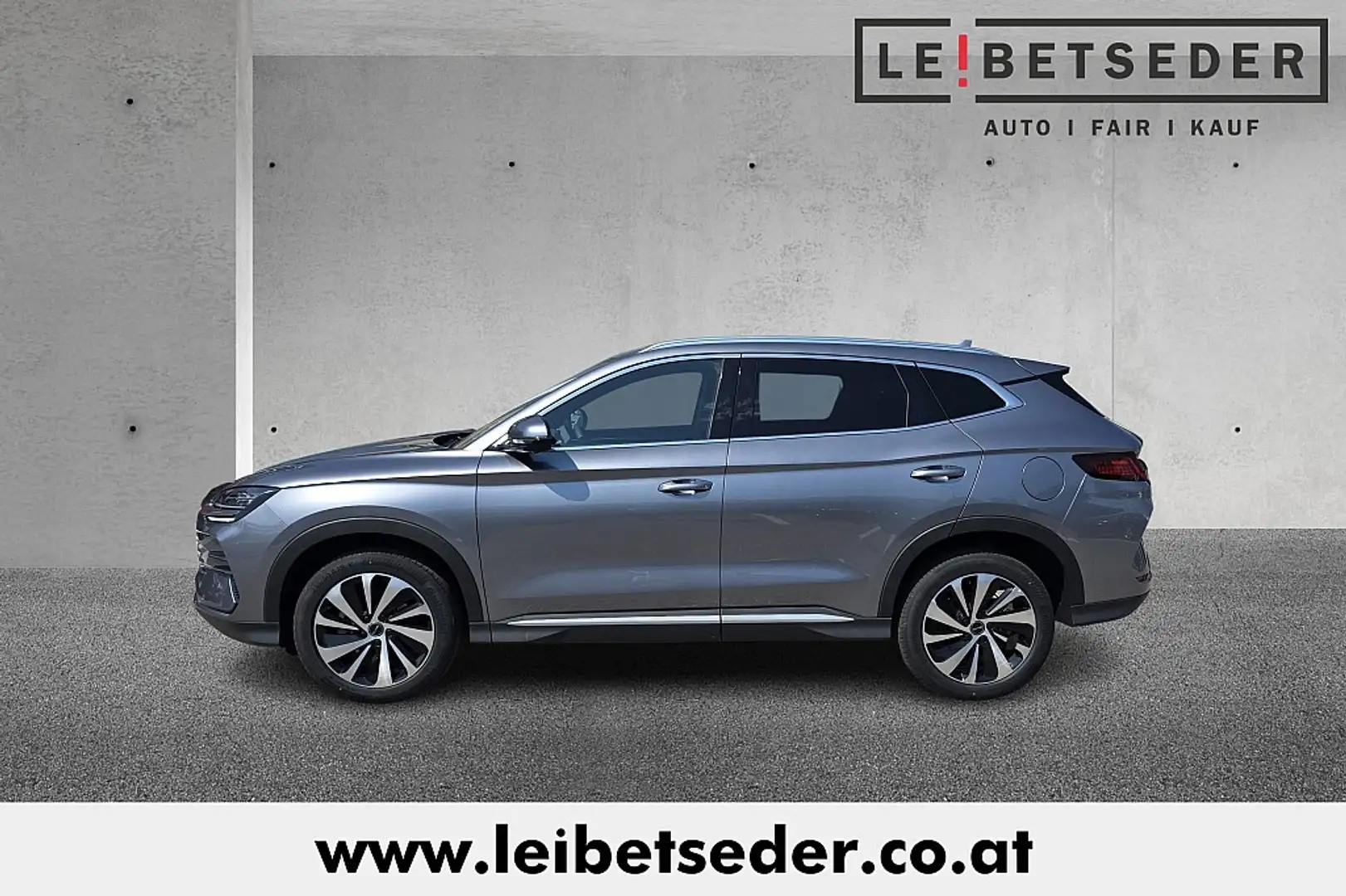 BYD Seal U DM-i PHEV 18,3kWh Boost Österreich Paket Gris - 2